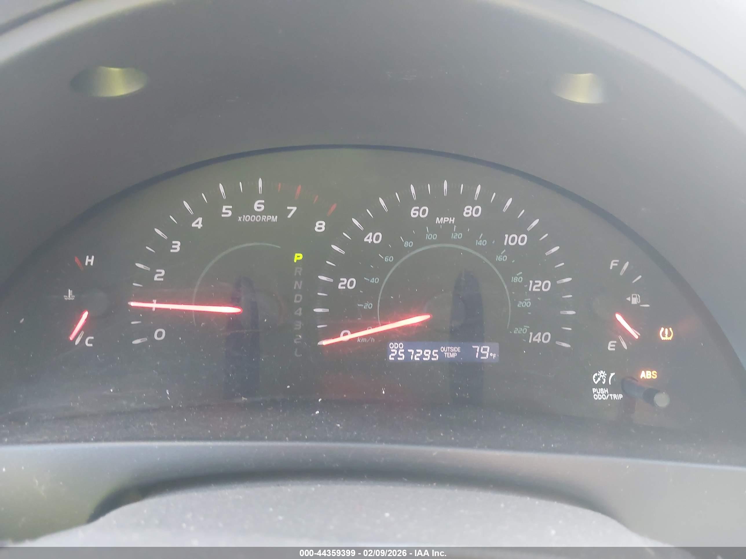 TOYOTA CAMRY image 7
