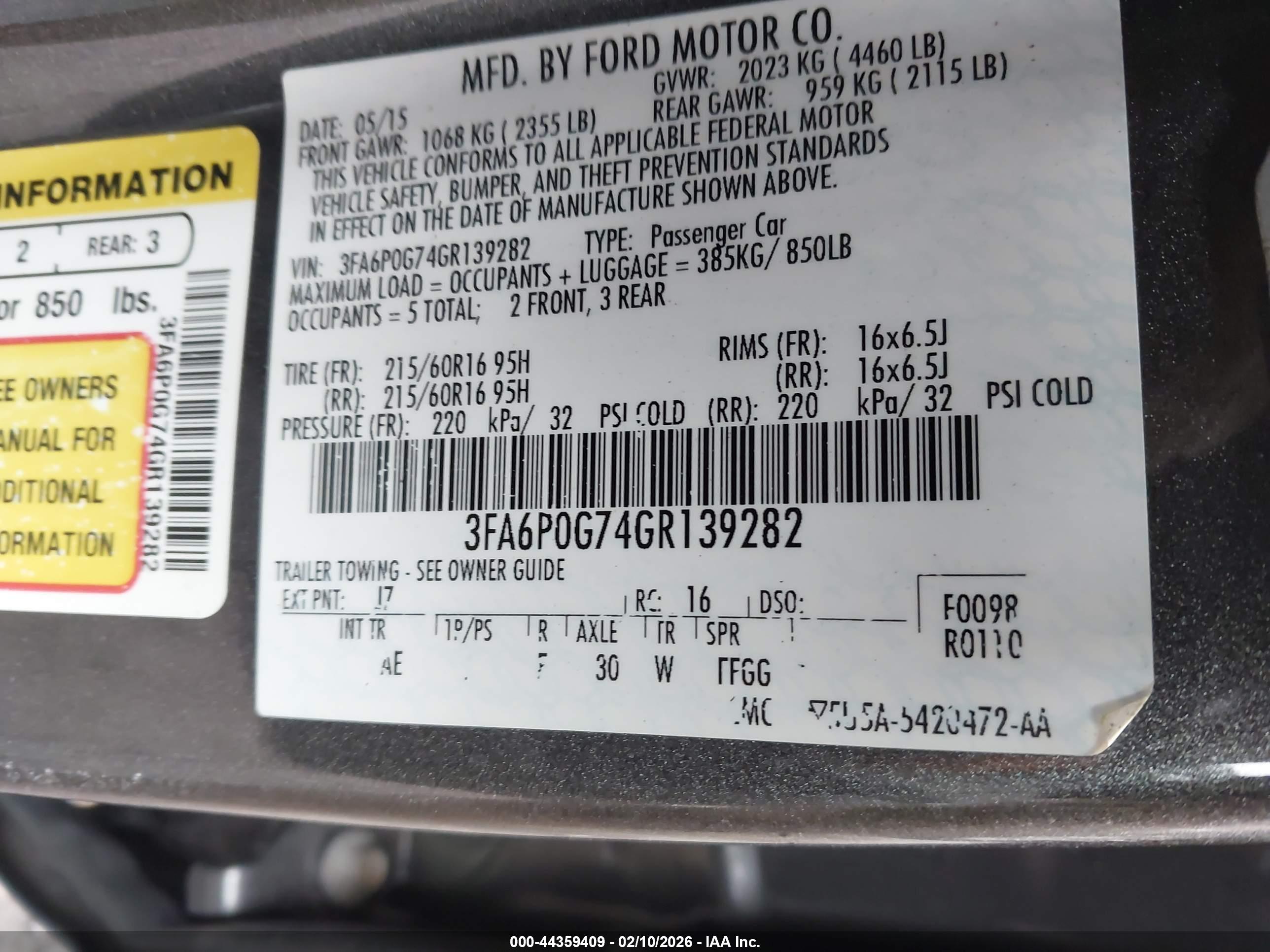 FORD FUSION image 9