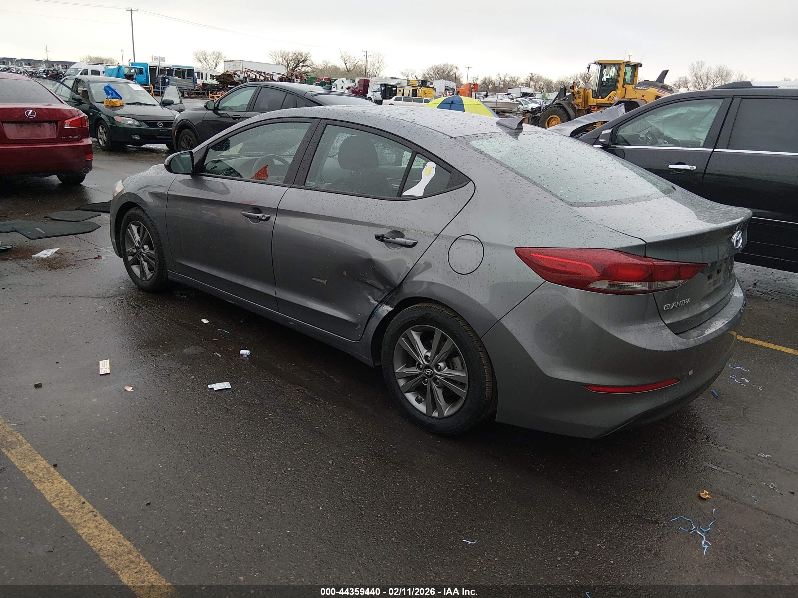 HYUNDAI ELANTRA image 3