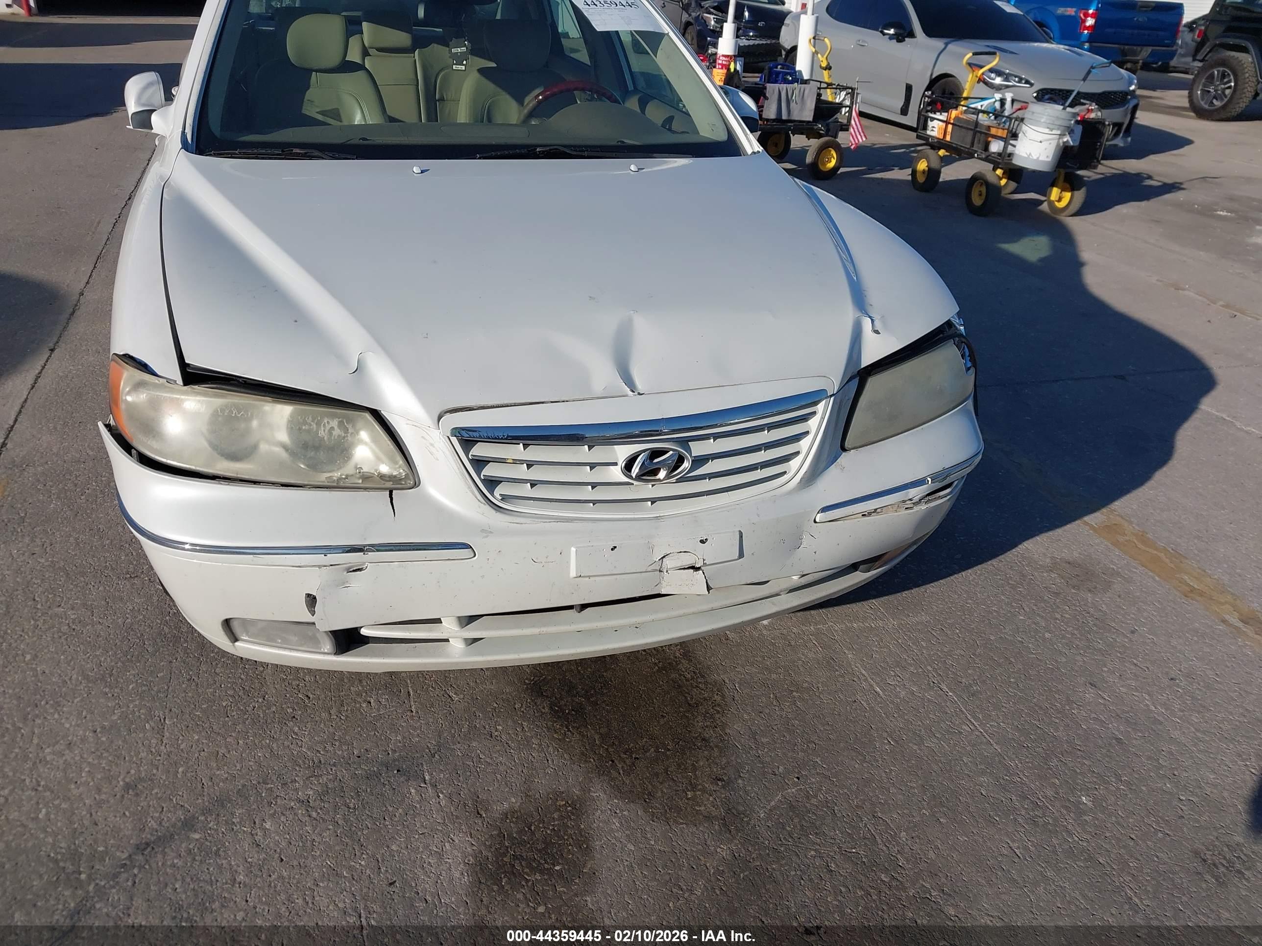 HYUNDAI AZERA image 6