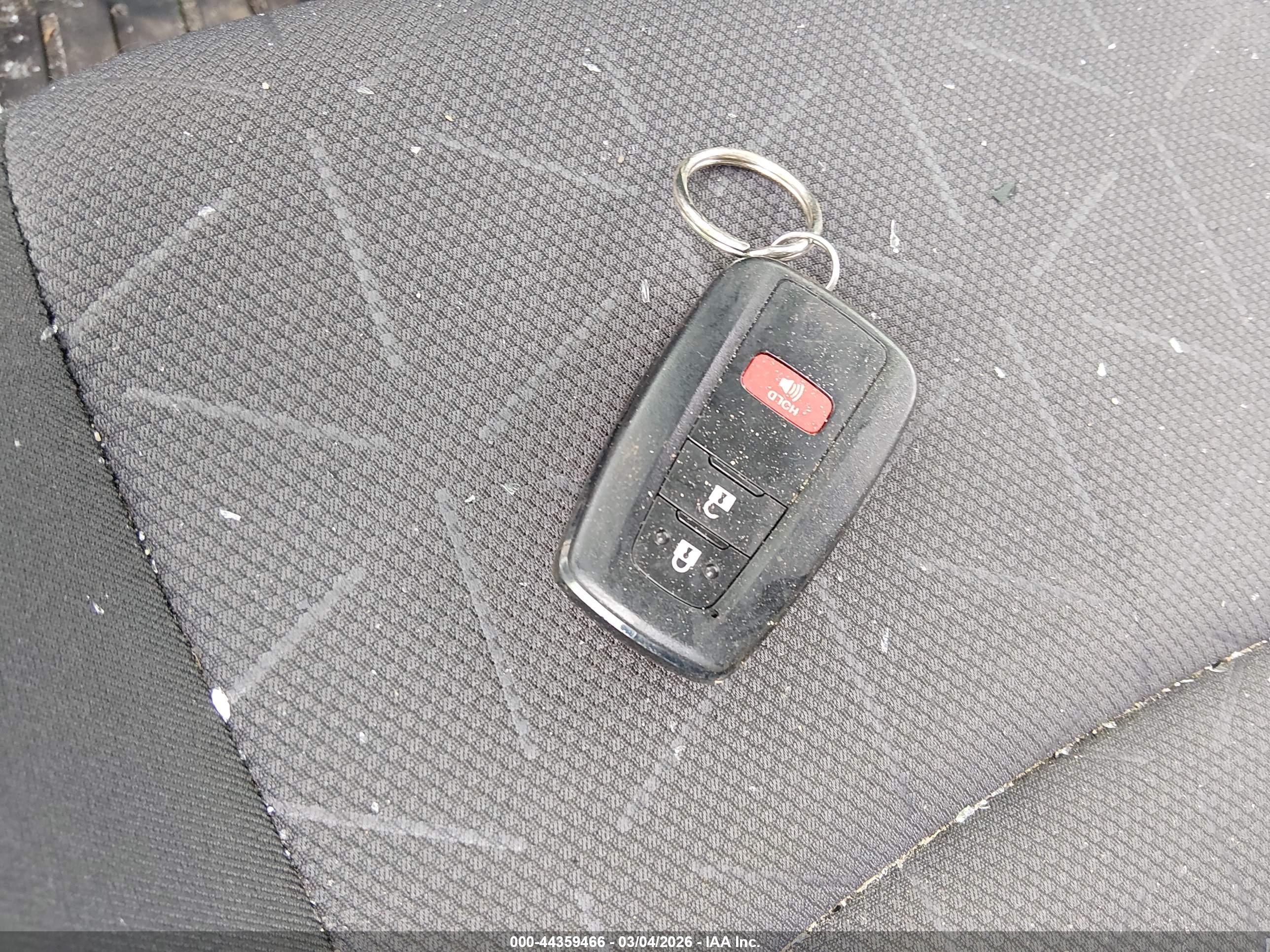 TOYOTA RAV4 image 11