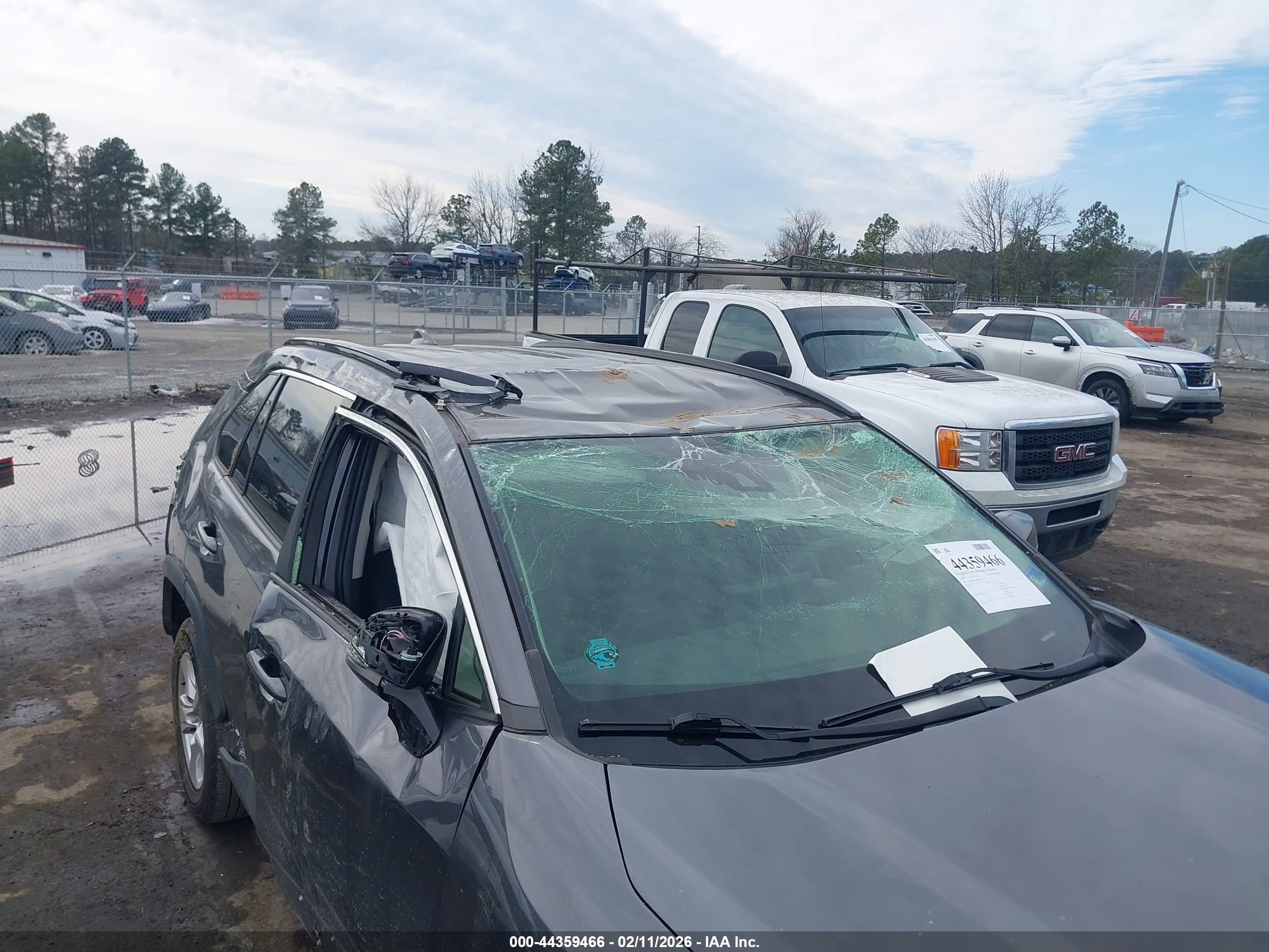 TOYOTA RAV4 image 6
