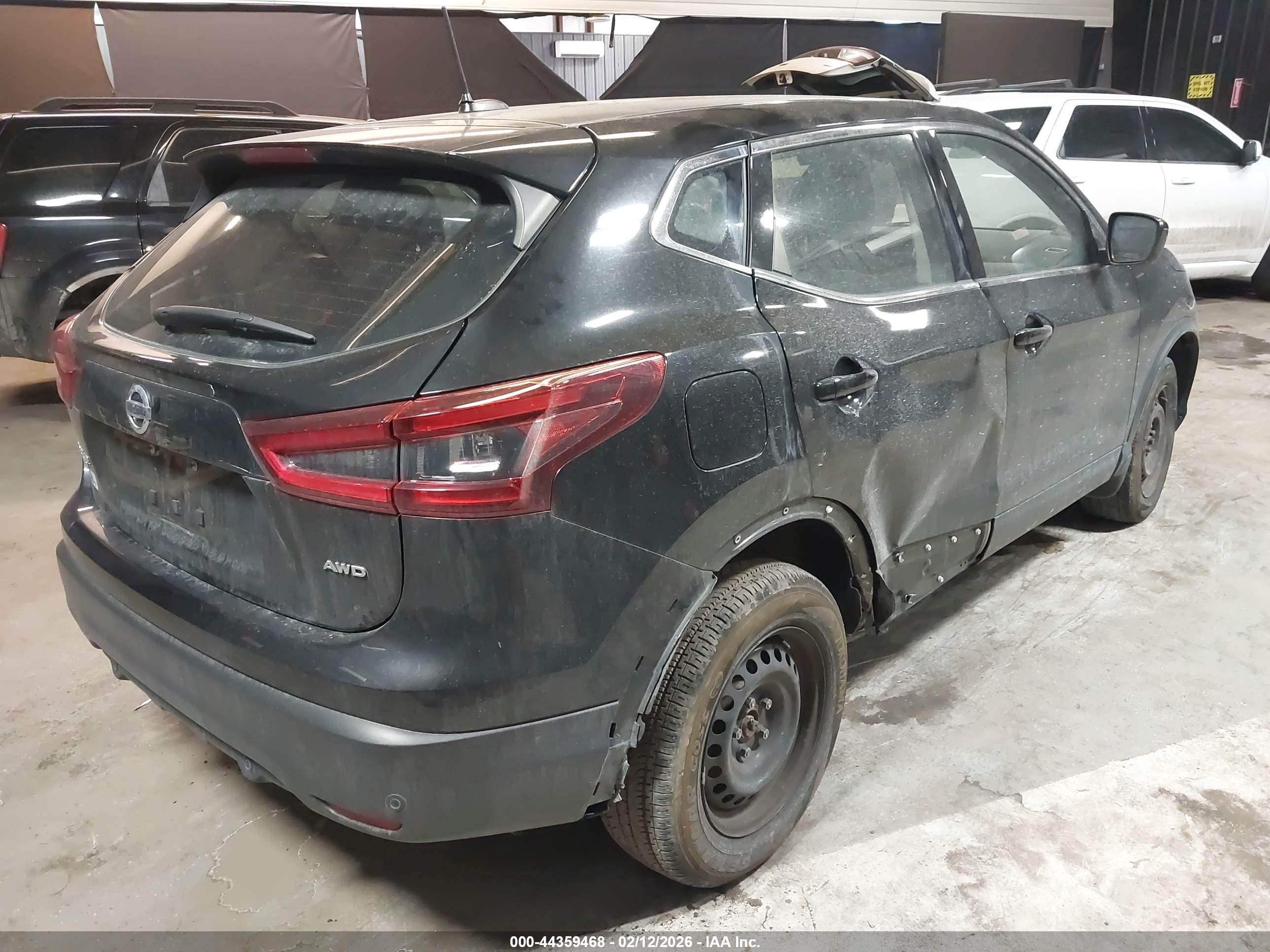 NISSAN ROGUE image 4
