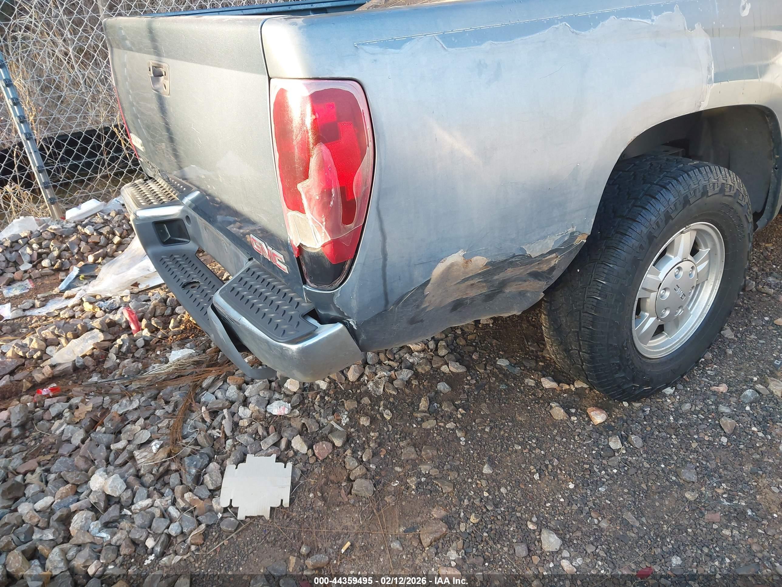 GMC CANYON image 6