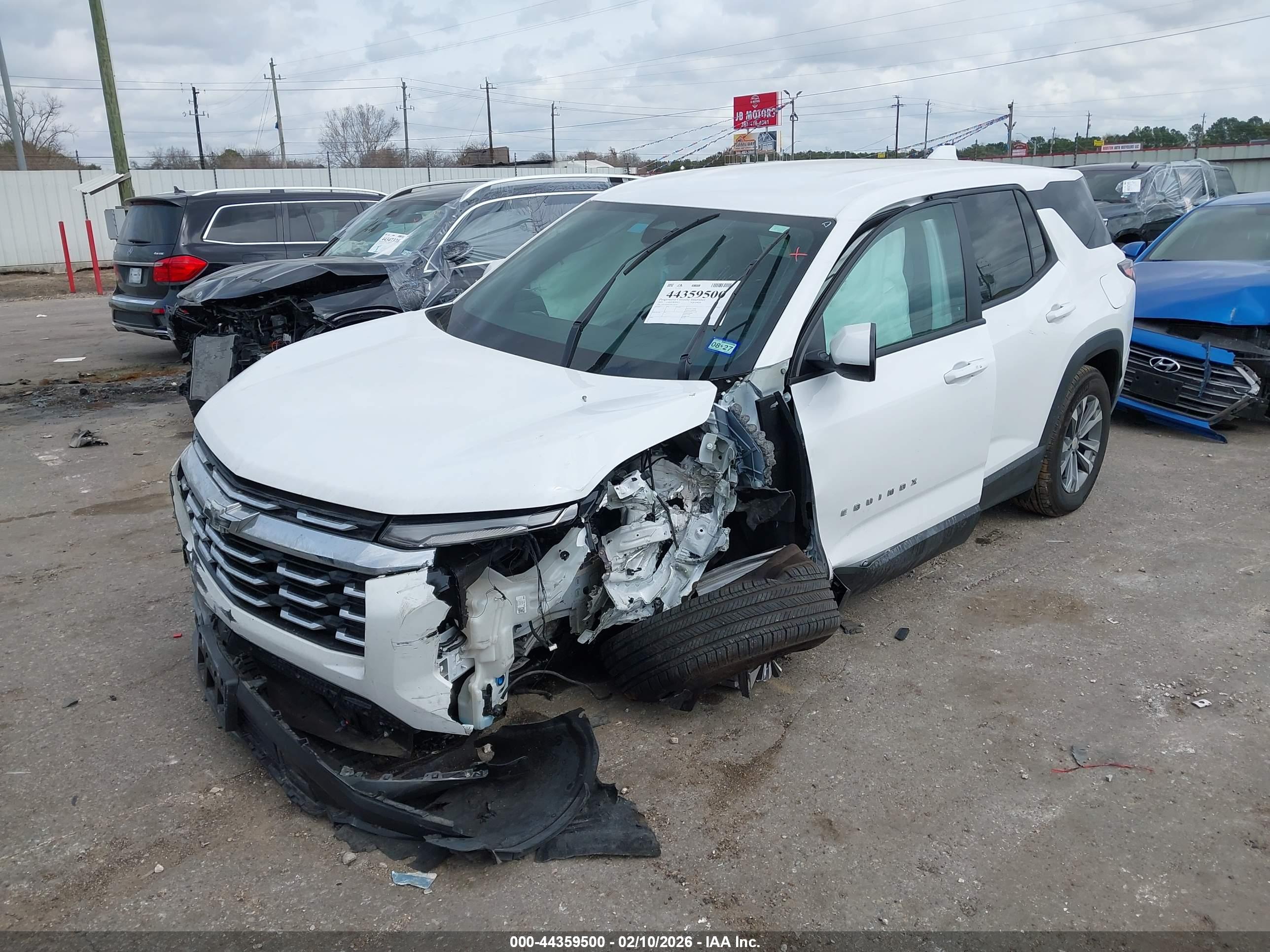 CHEVROLET EQUINOX image 2