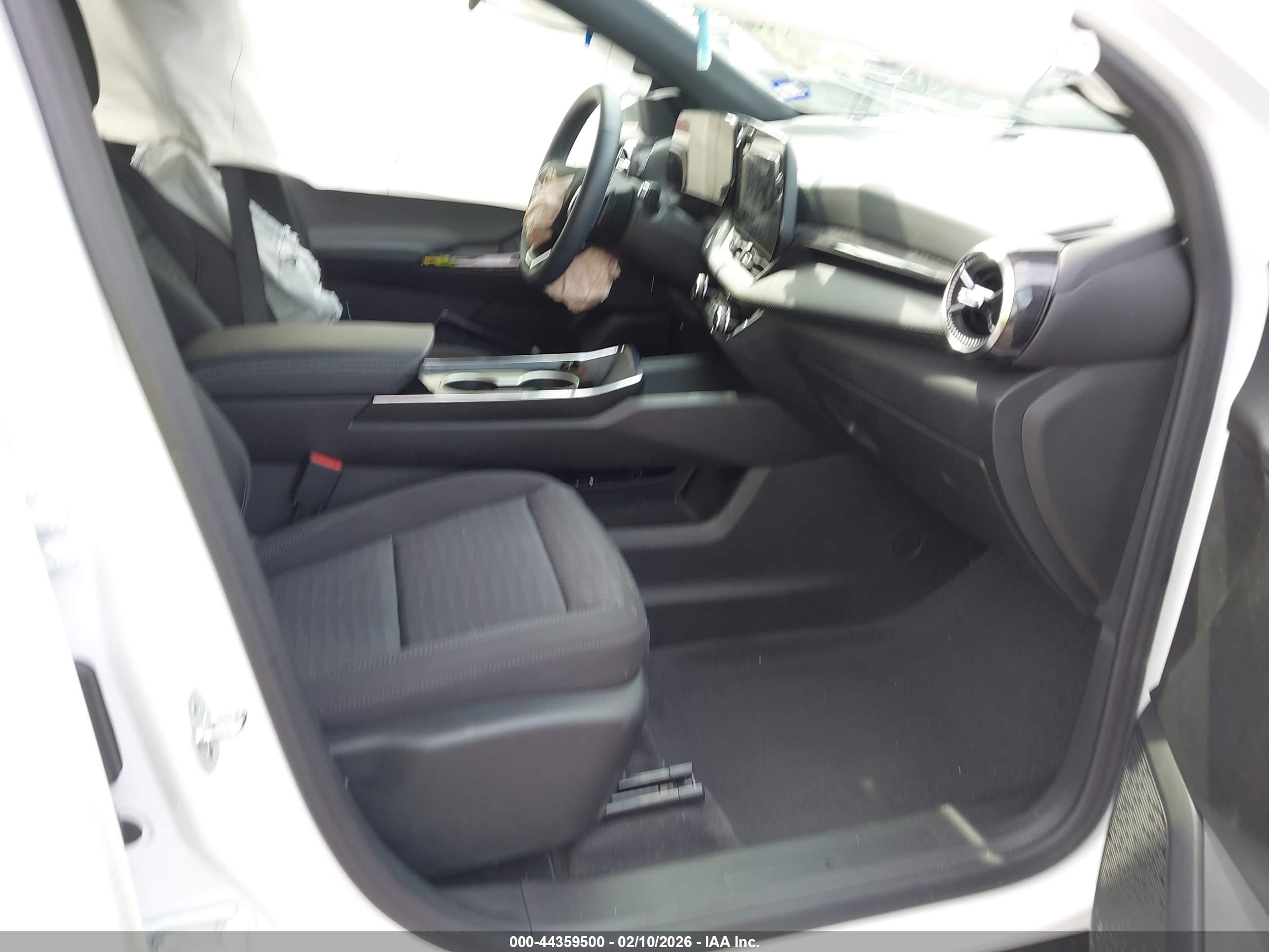 CHEVROLET EQUINOX image 5