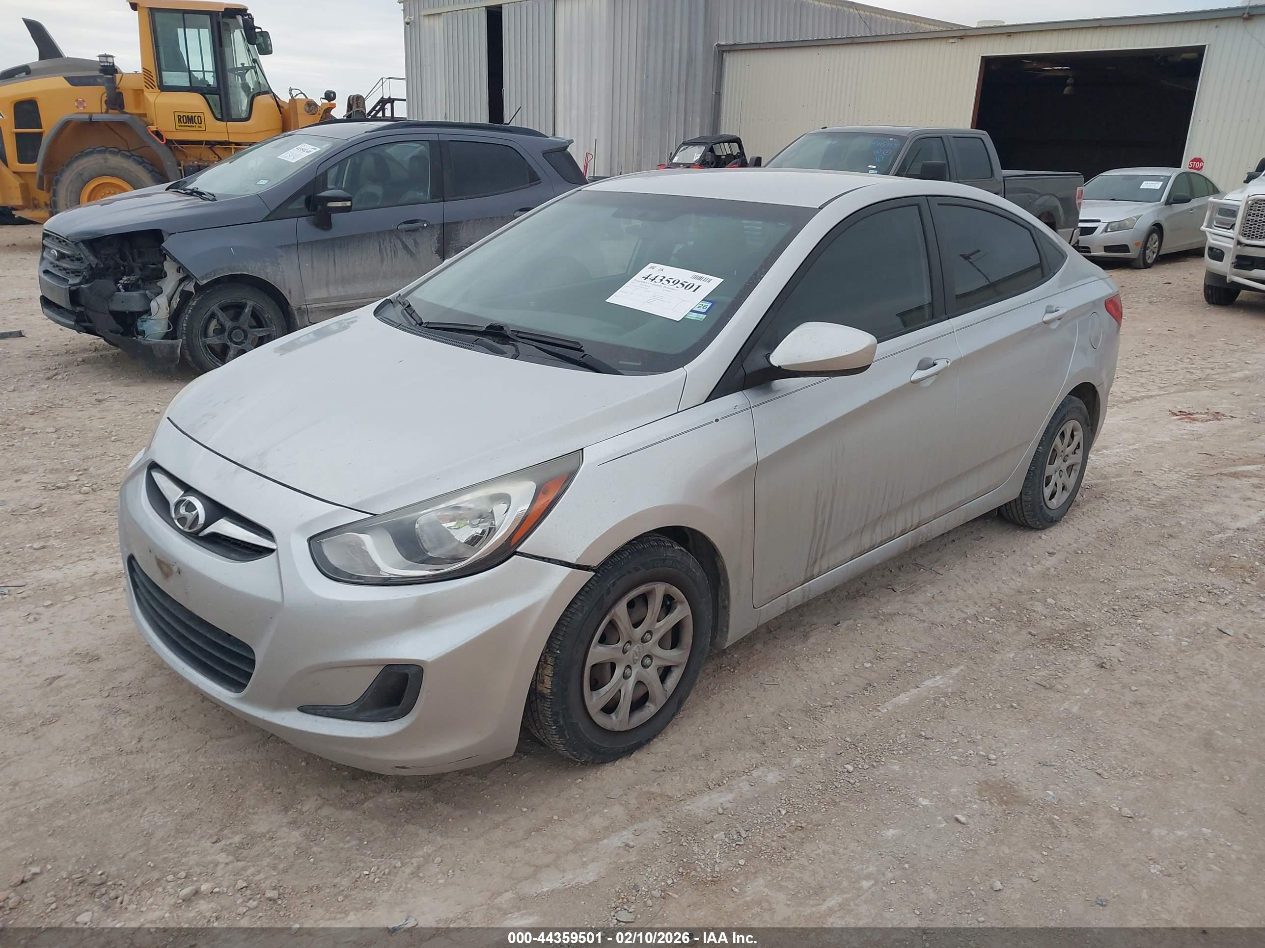 HYUNDAI ACCENT image 2