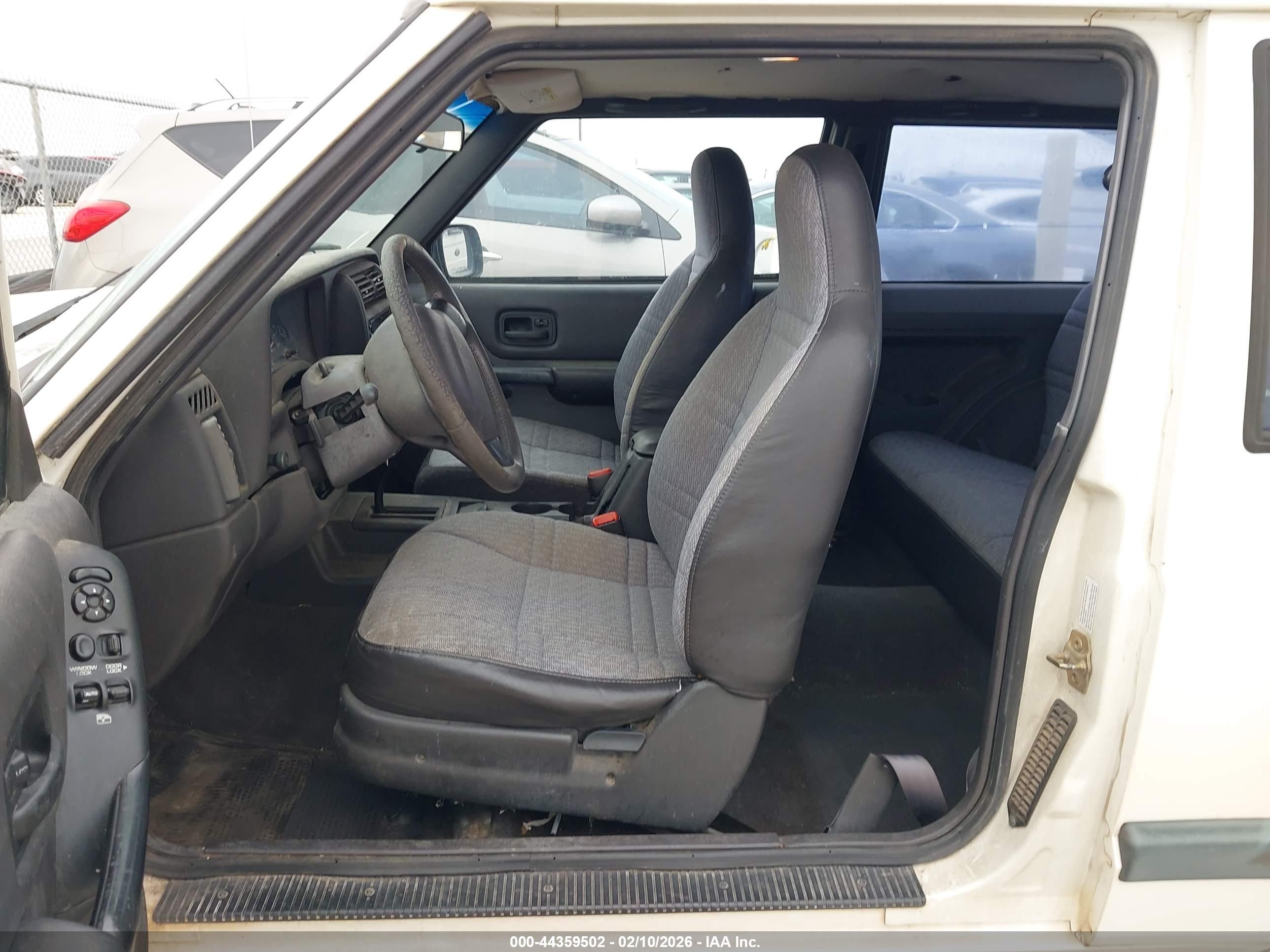 JEEP CHEROKEE image 5
