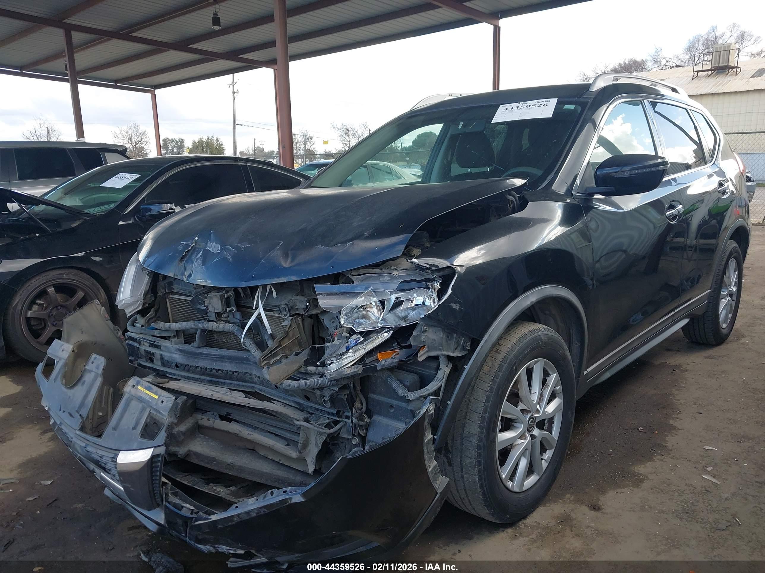 NISSAN ROGUE image 2