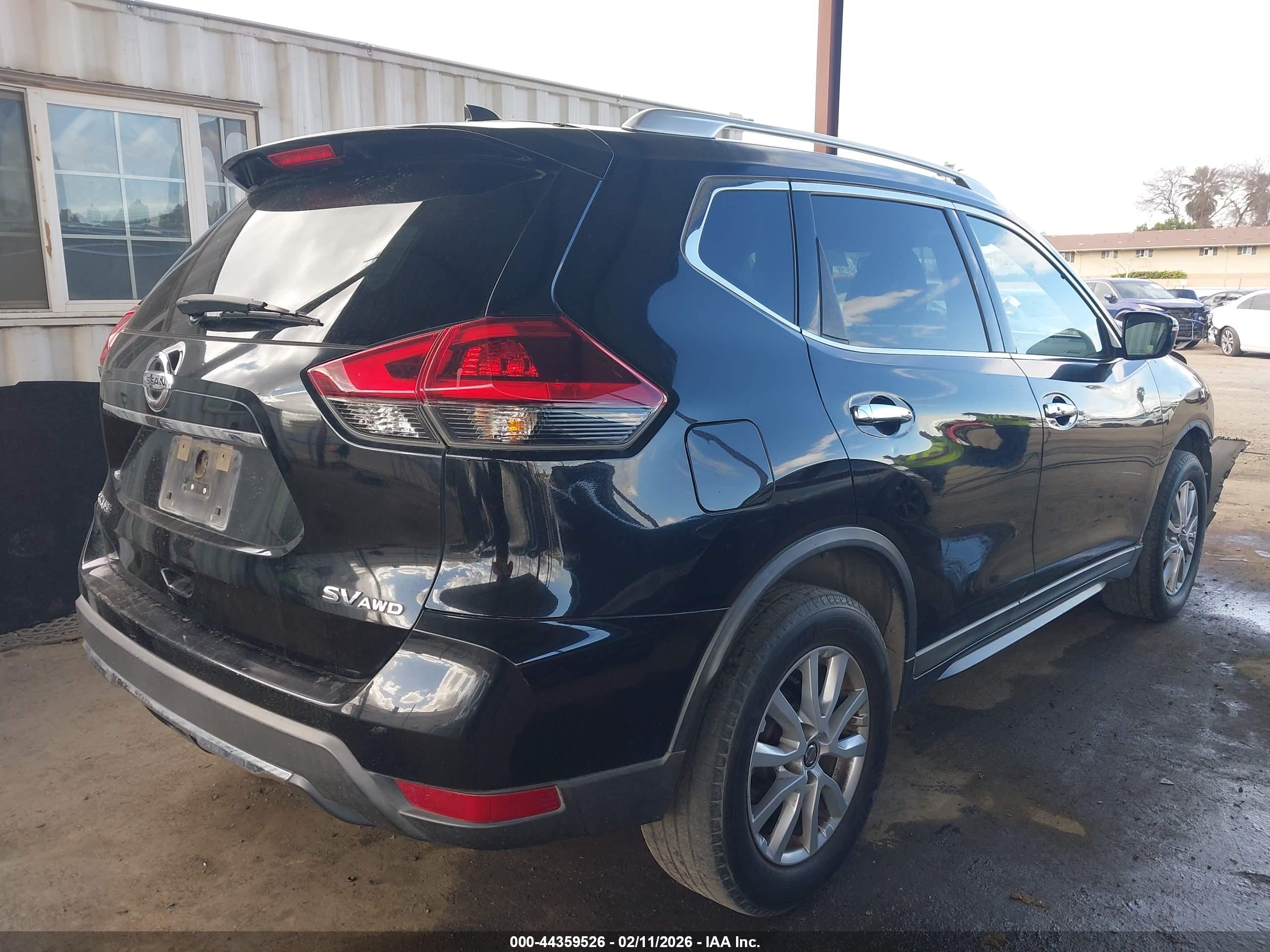 NISSAN ROGUE image 4