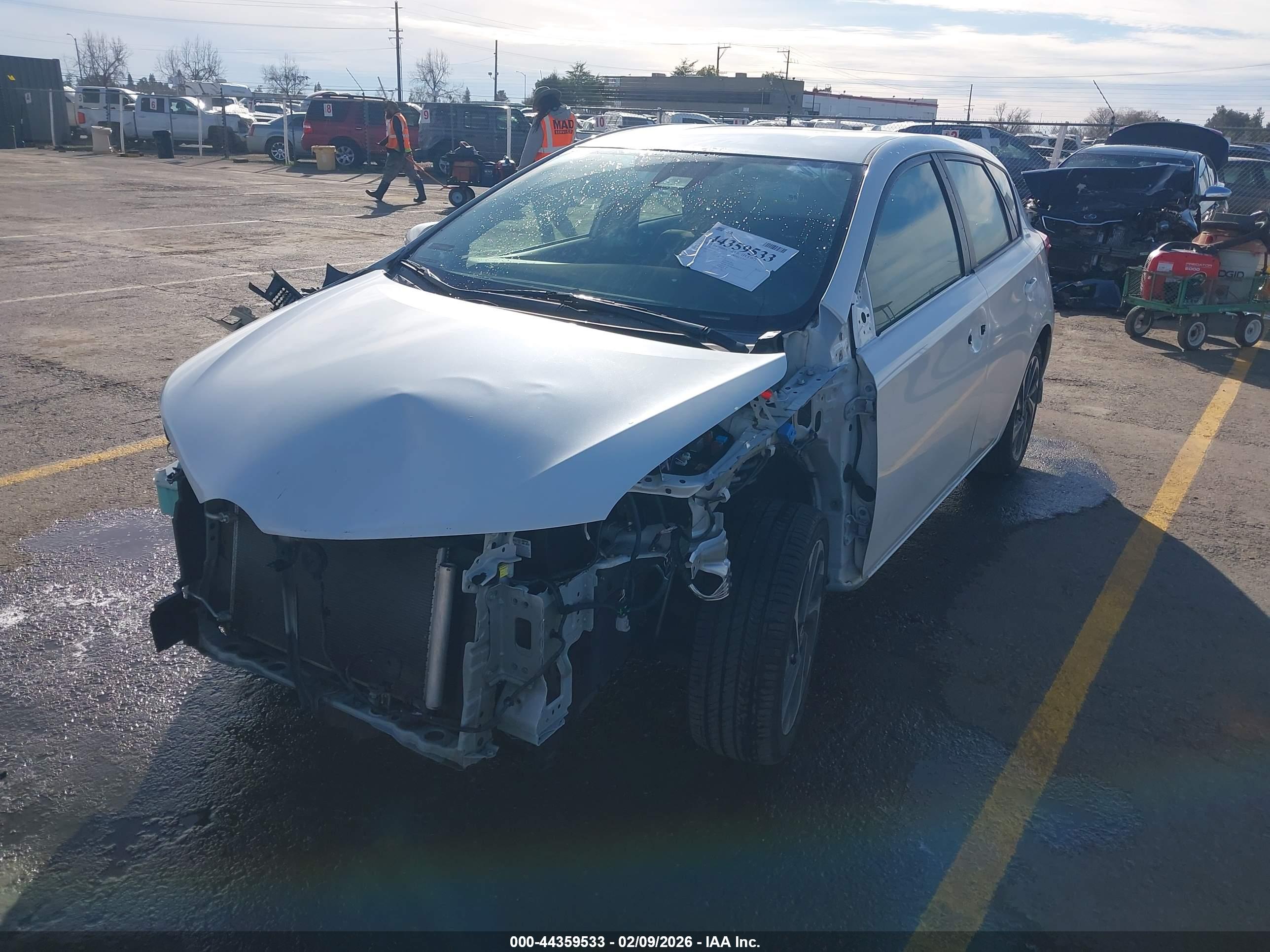 TOYOTA COROLLA image 2