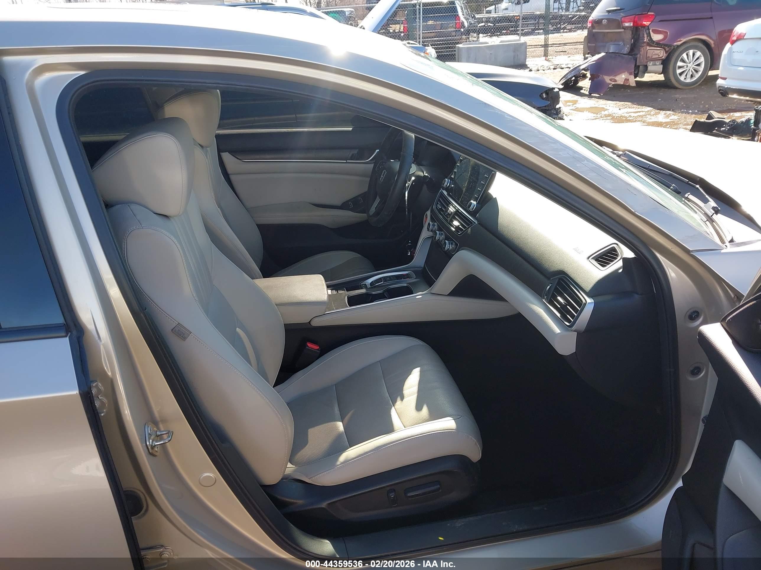 HONDA ACCORD image 5