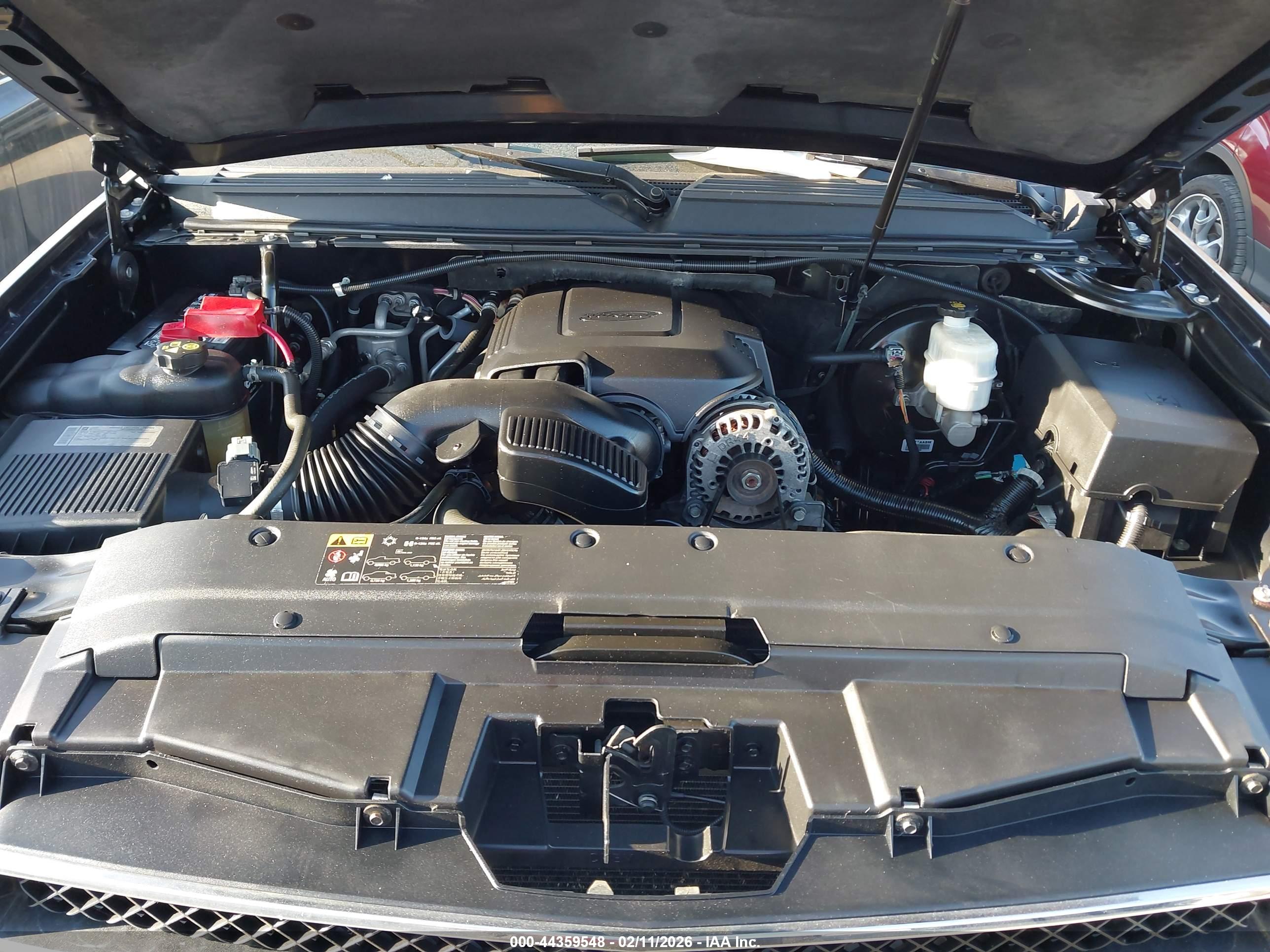 CHEVROLET SUBURBAN image 10