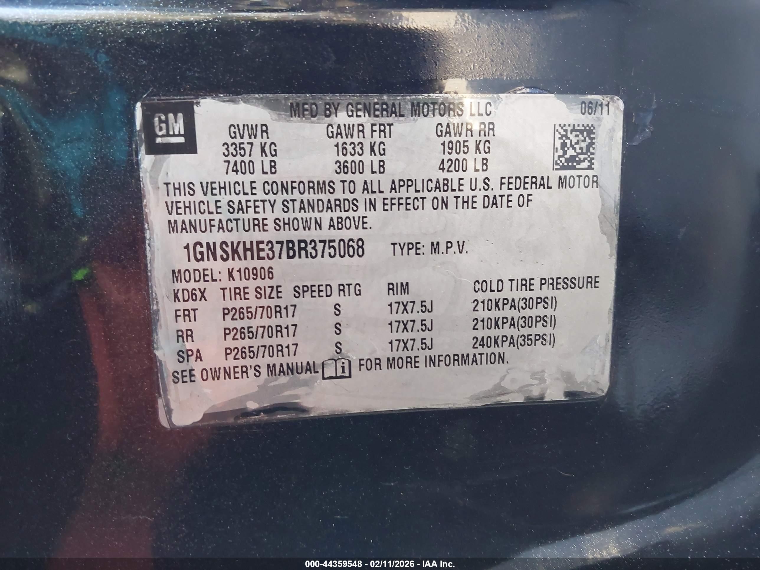 CHEVROLET SUBURBAN image 9
