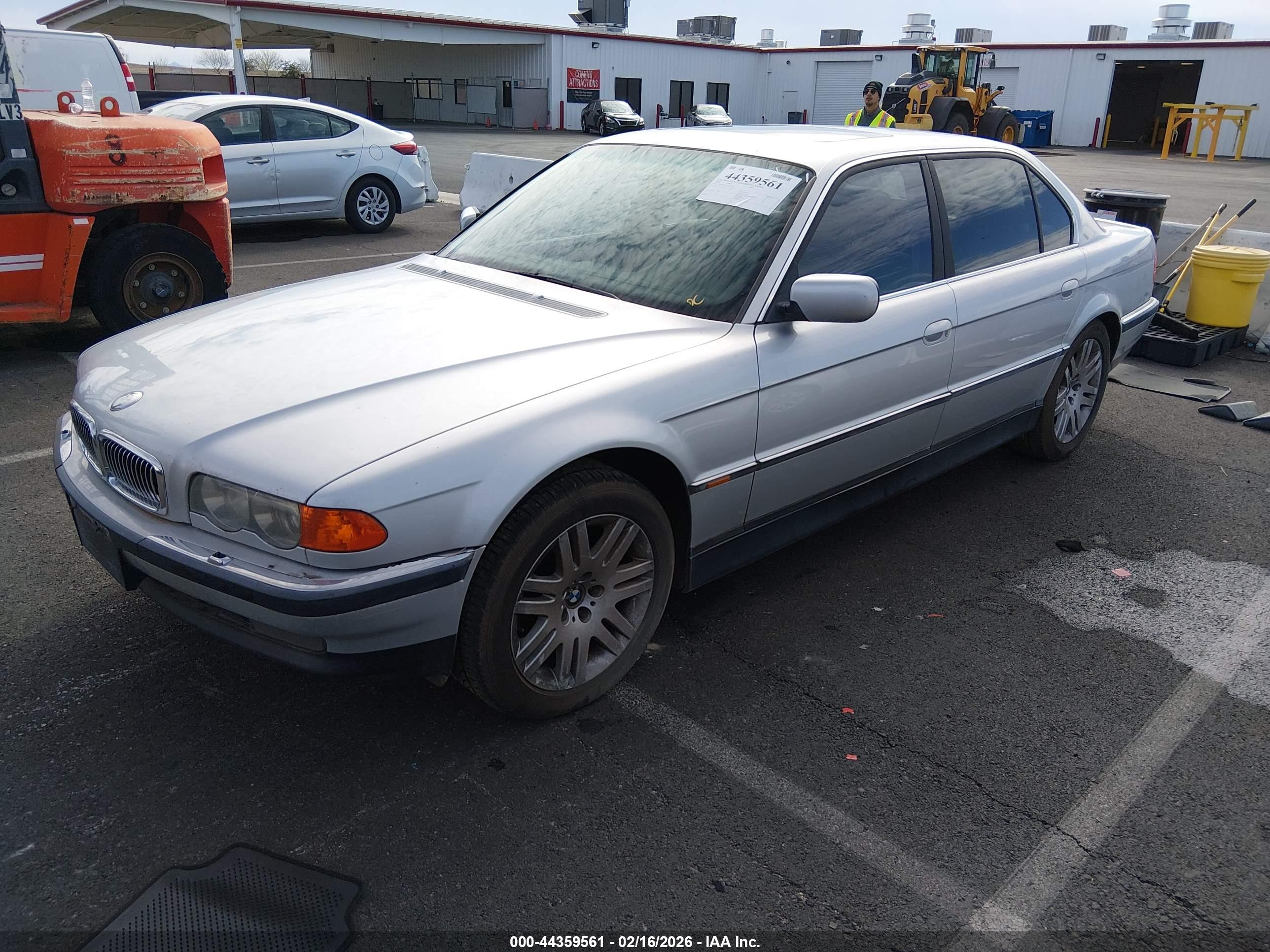 BMW 740IL image 2