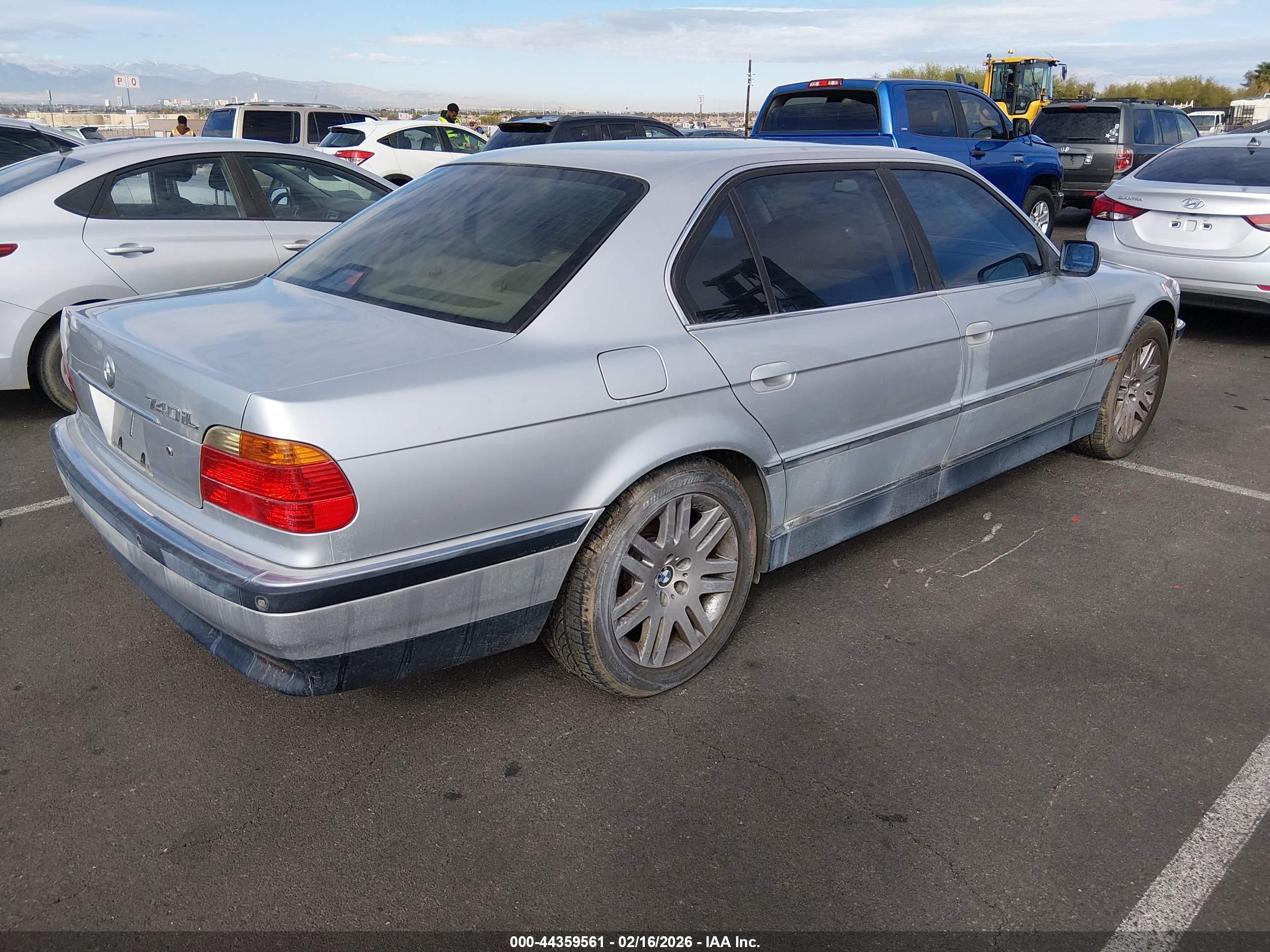 BMW 740IL image 4