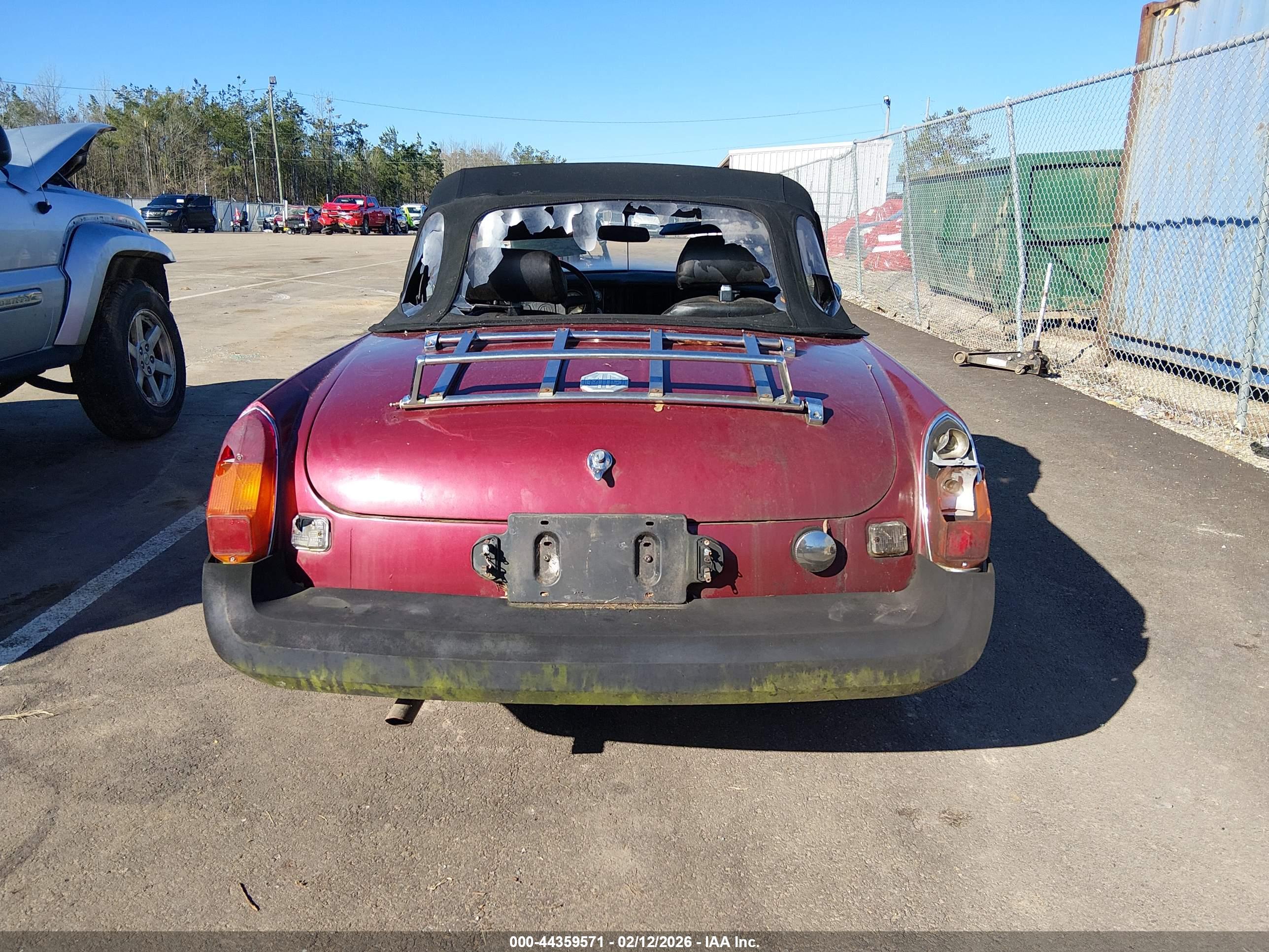 MG MGB image 6