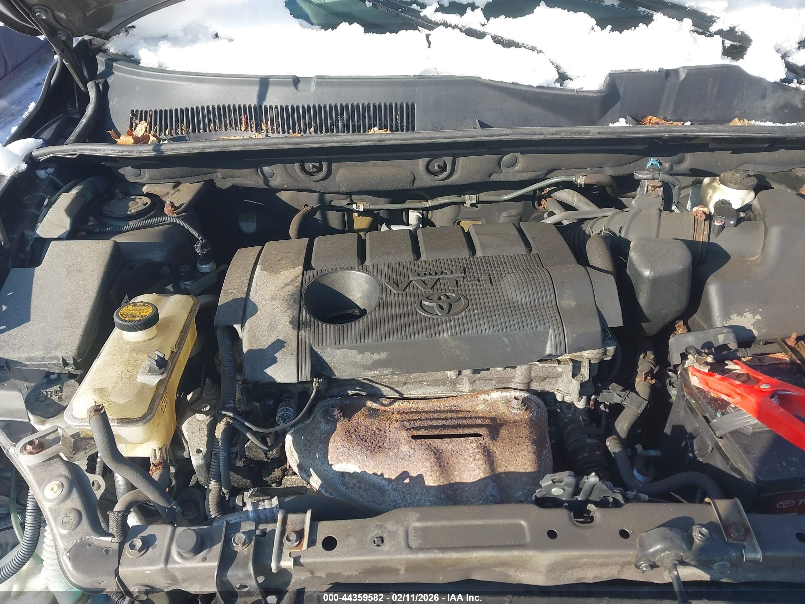 TOYOTA RAV4 image 10