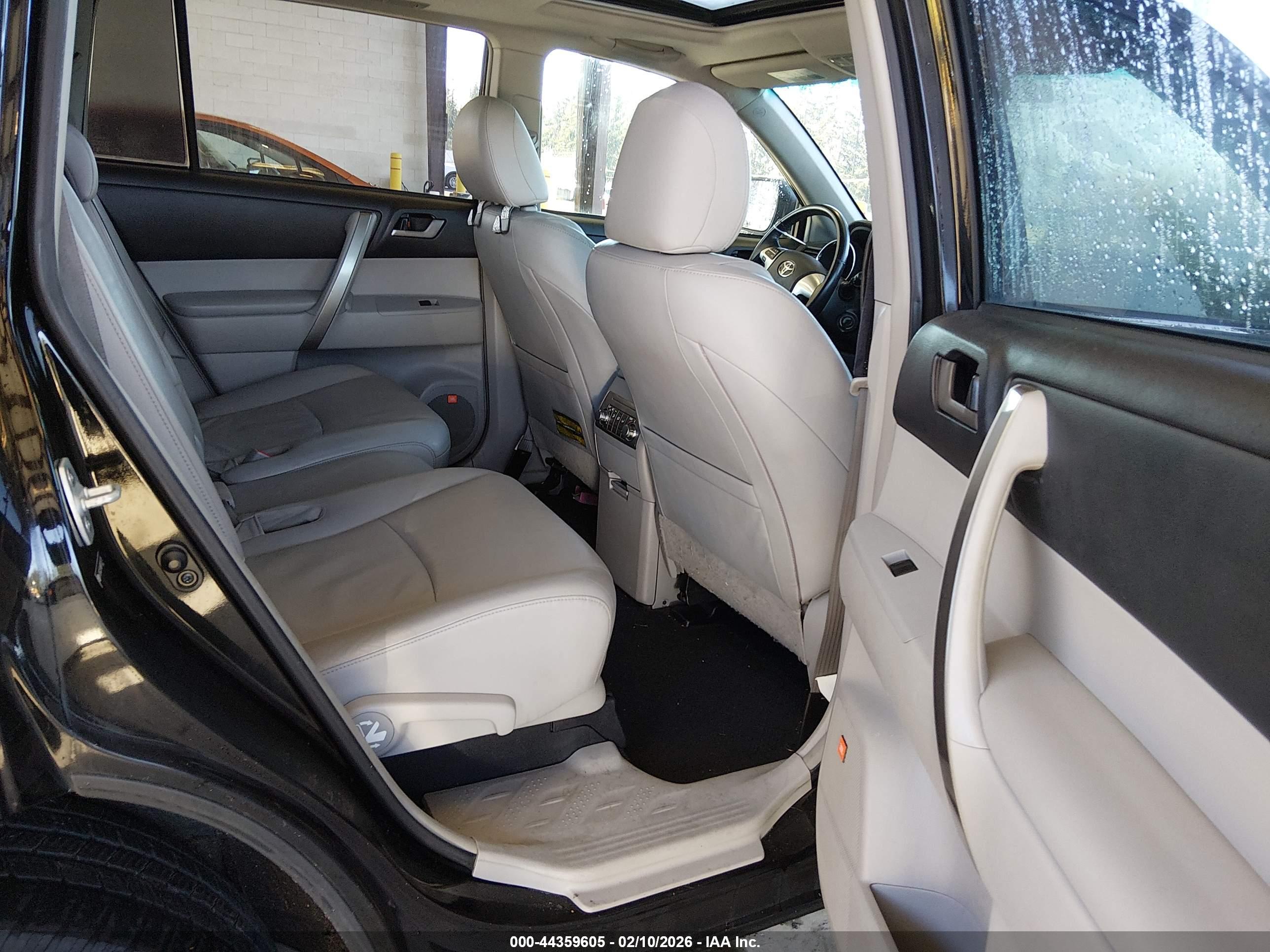 TOYOTA HIGHLANDER image 8