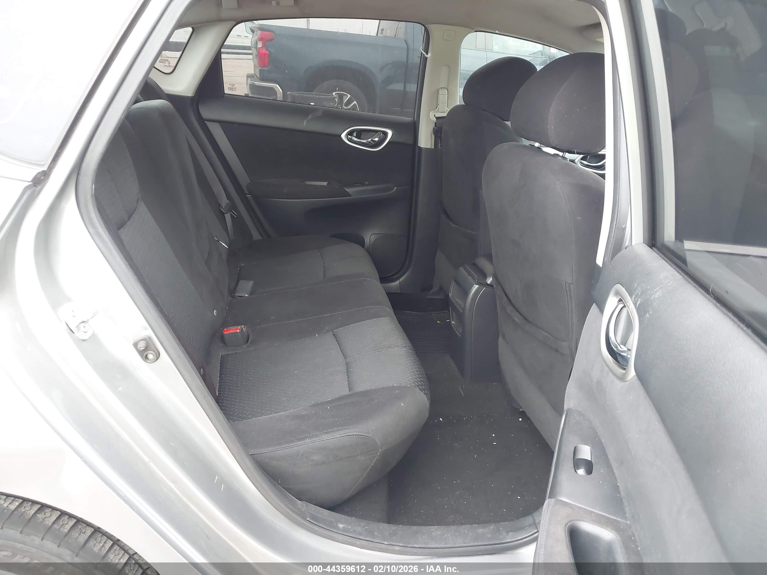 NISSAN SENTRA image 8