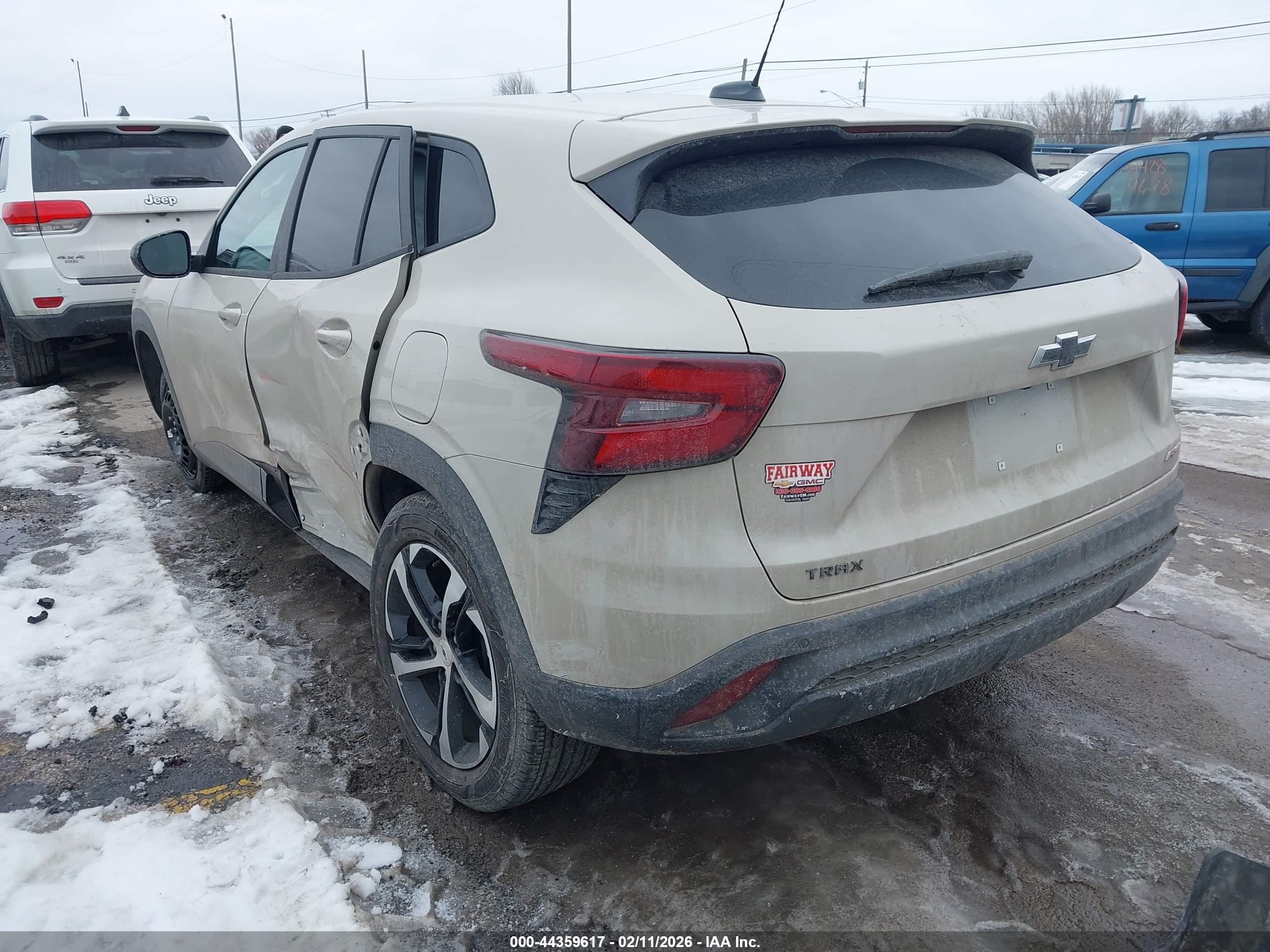 CHEVROLET TRAX image 3