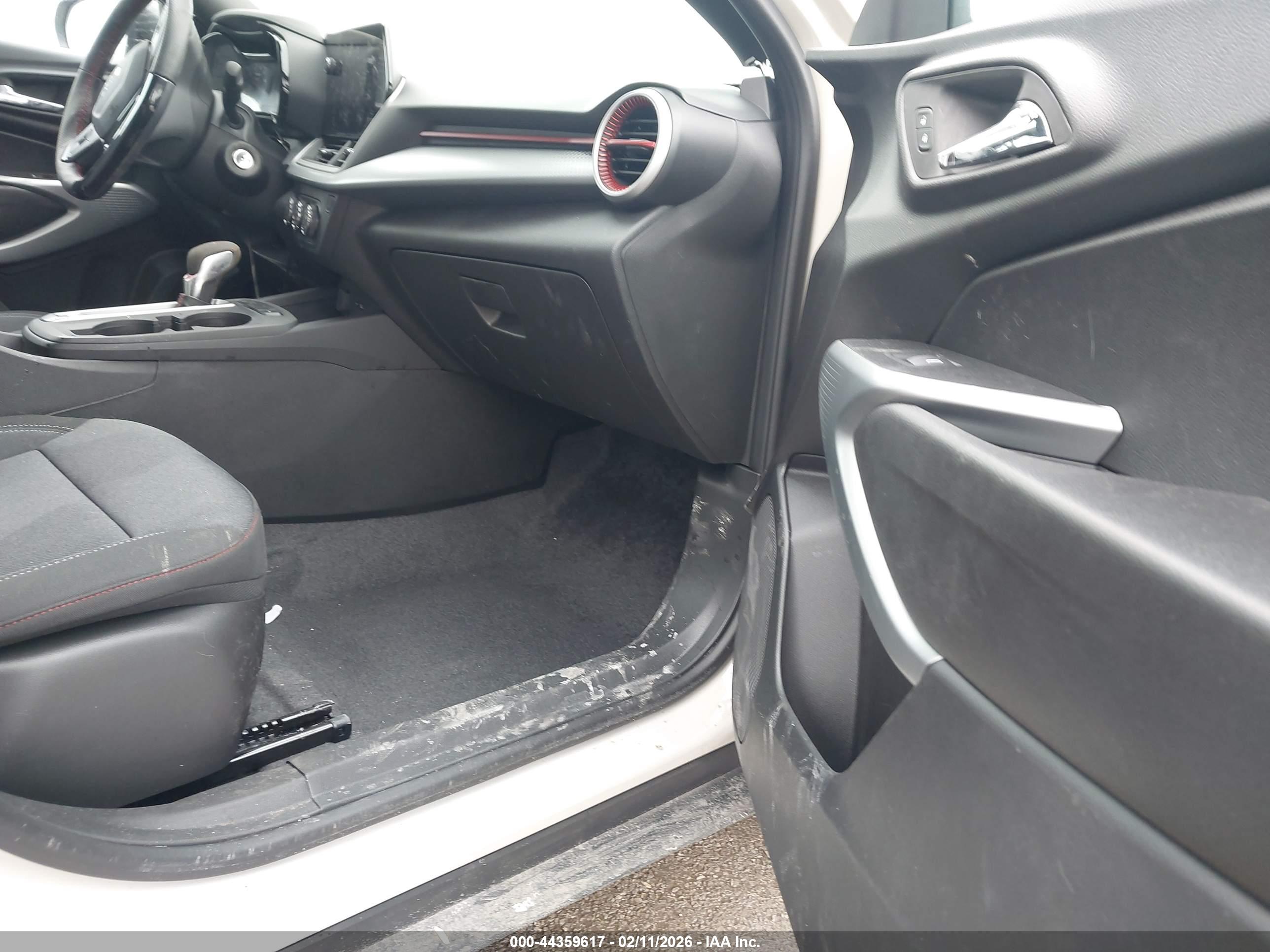 CHEVROLET TRAX image 5