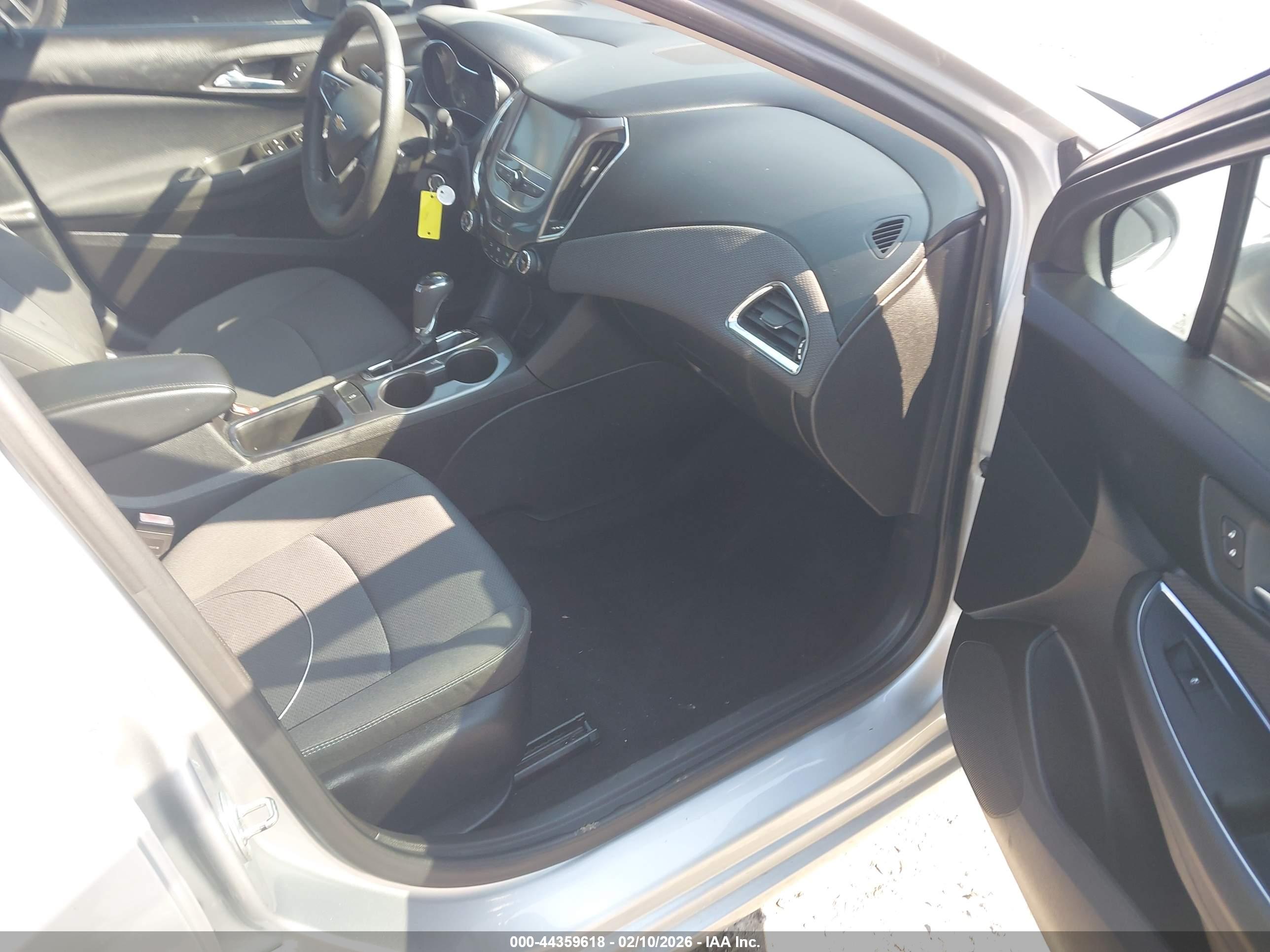 CHEVROLET CRUZE image 5