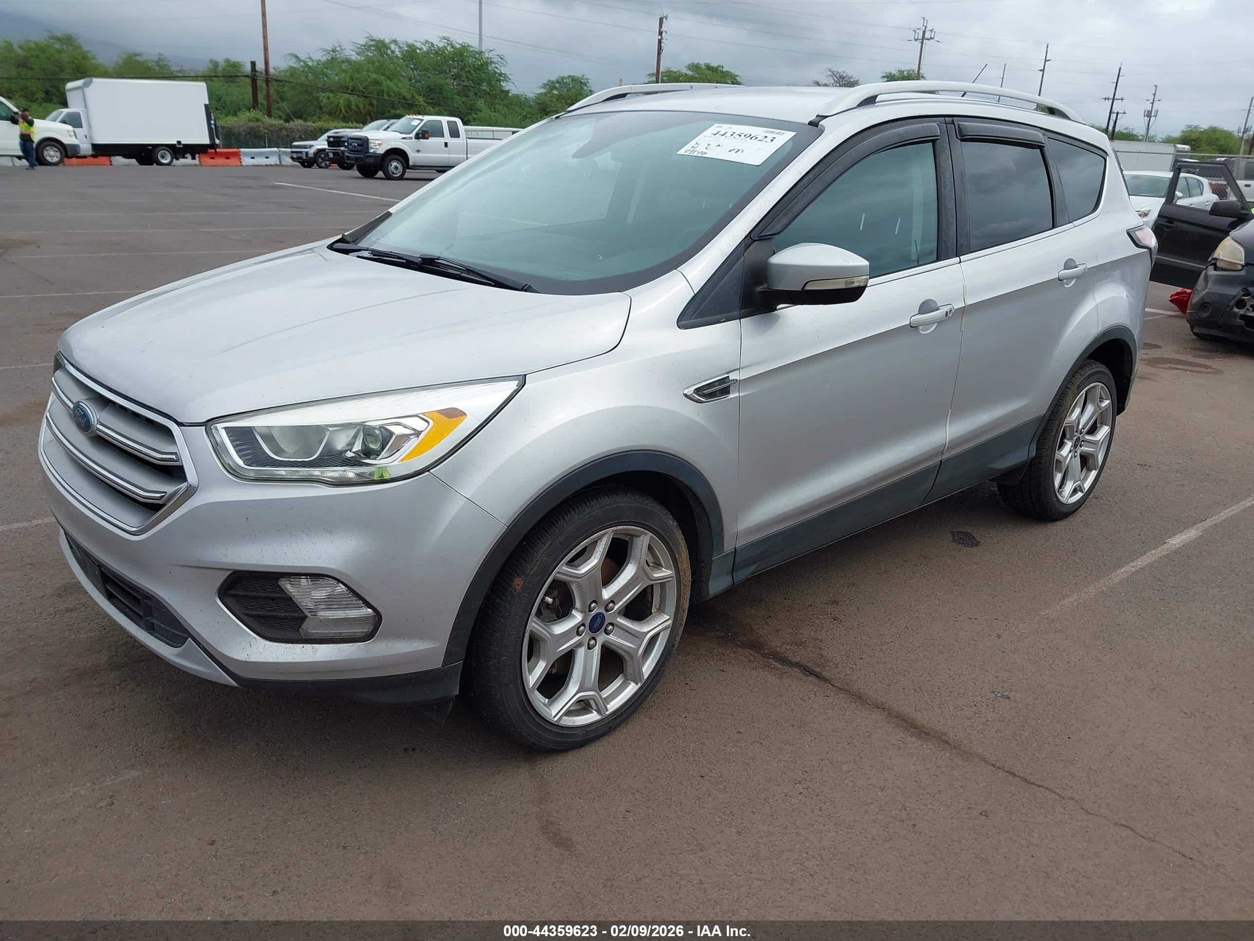 FORD ESCAPE image 2