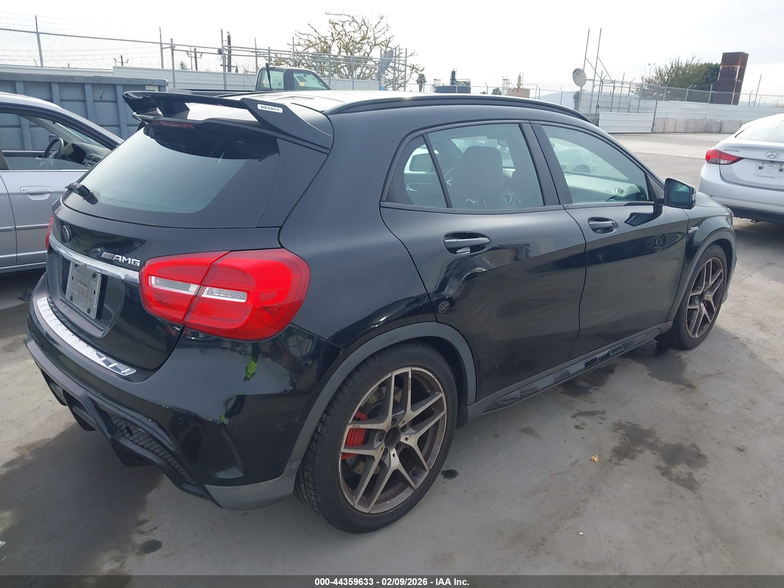 MERCEDES-BENZ GLA image 4