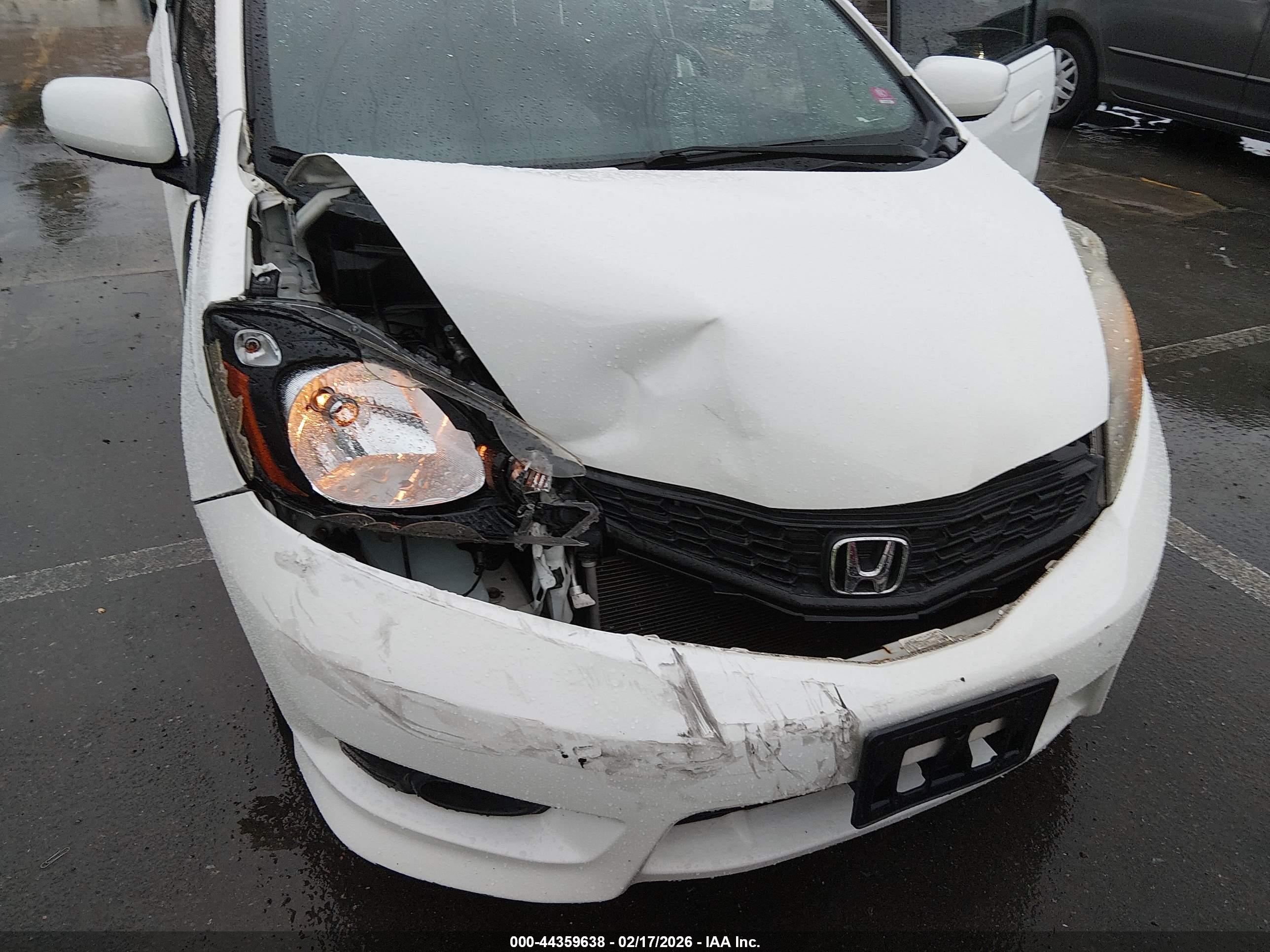 HONDA FIT image 6
