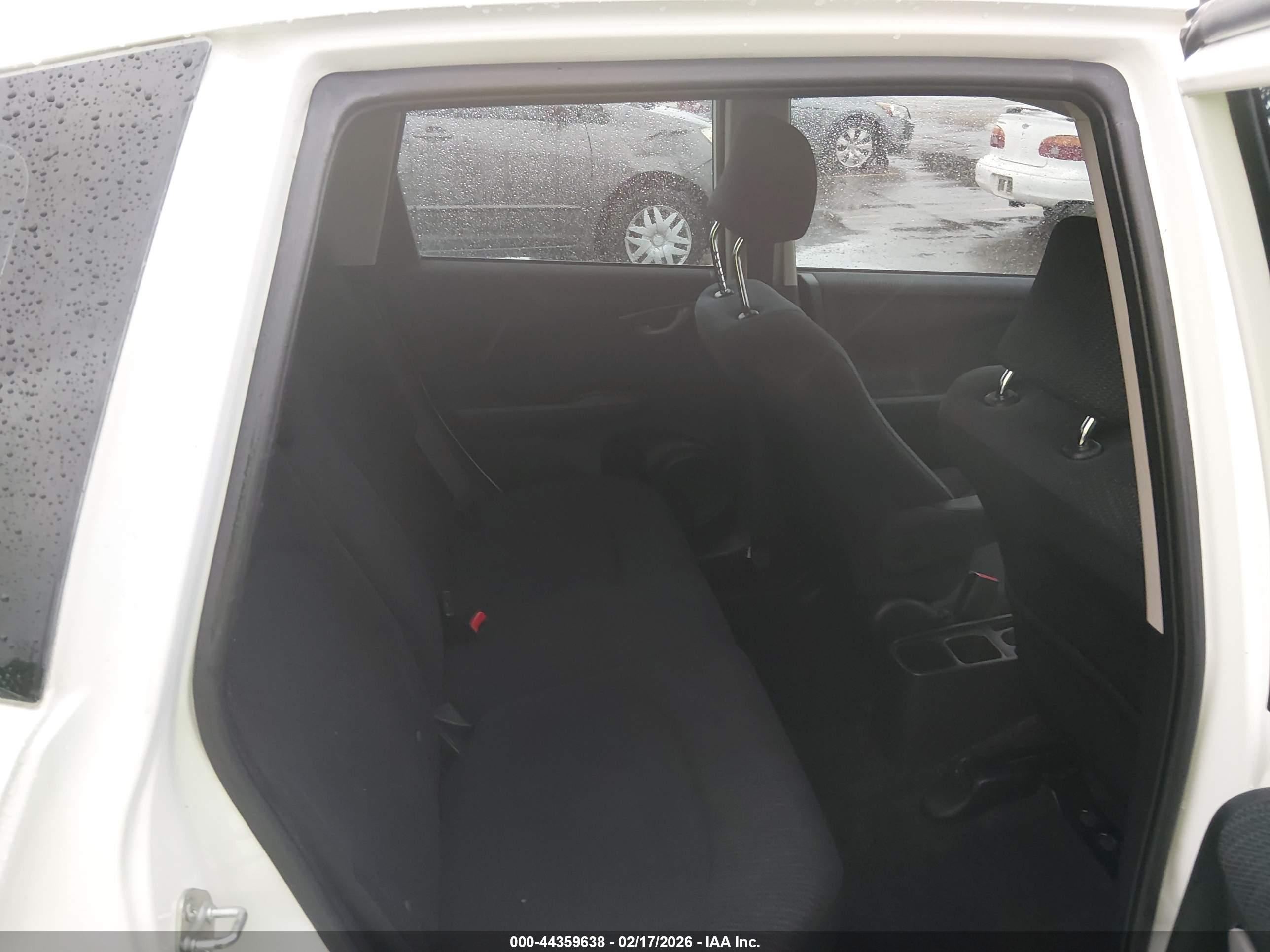 HONDA FIT image 8