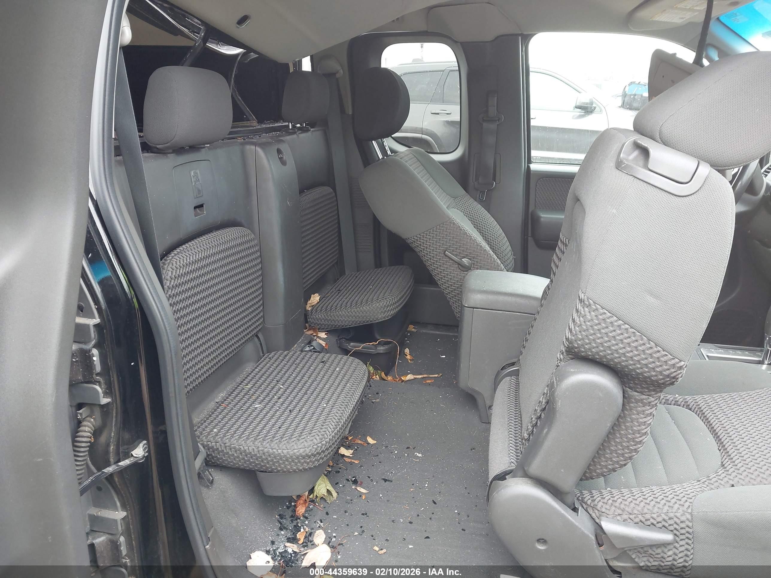 NISSAN FRONTIER image 8