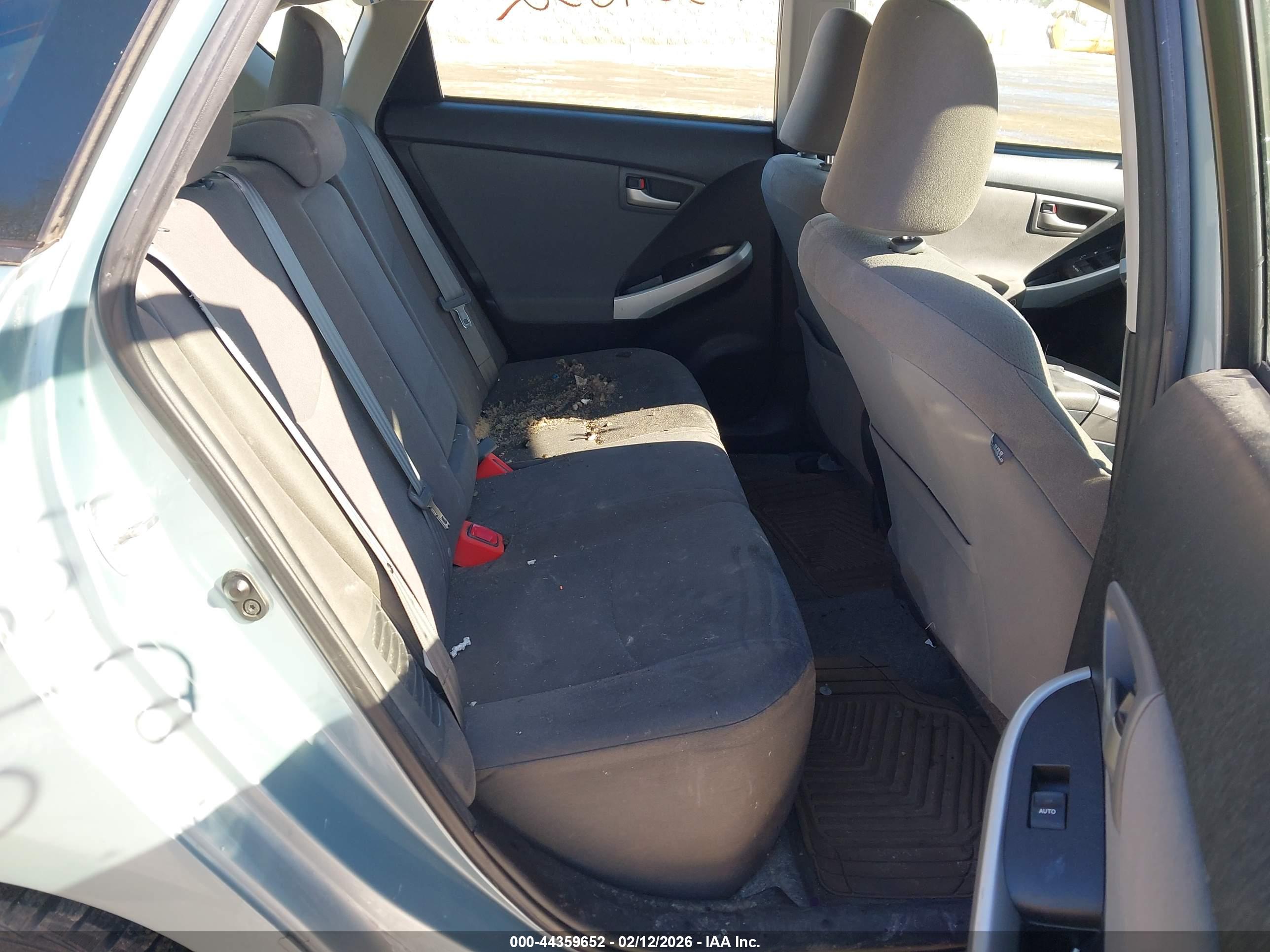 TOYOTA PRIUS image 8