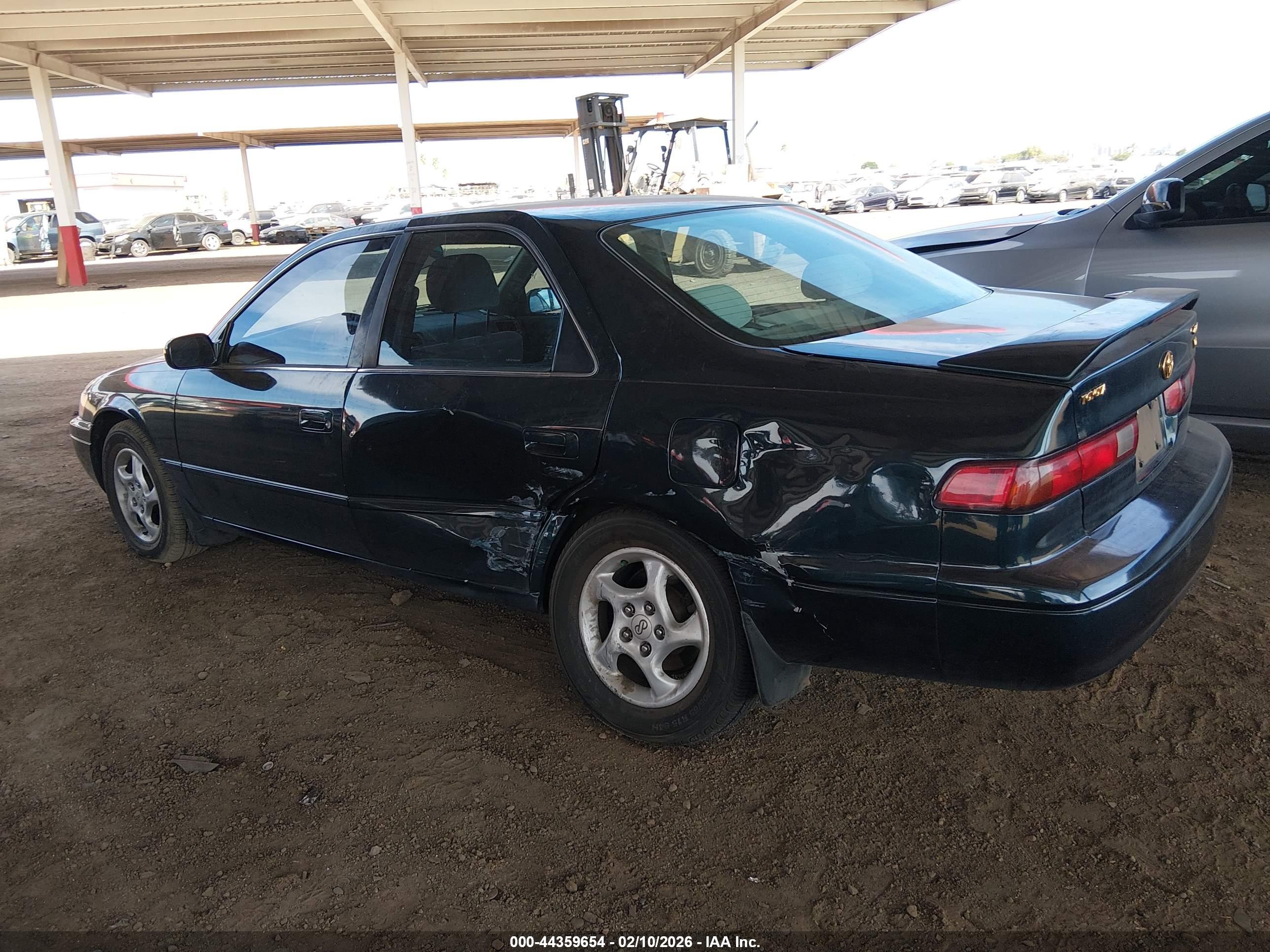 TOYOTA CAMRY image 6