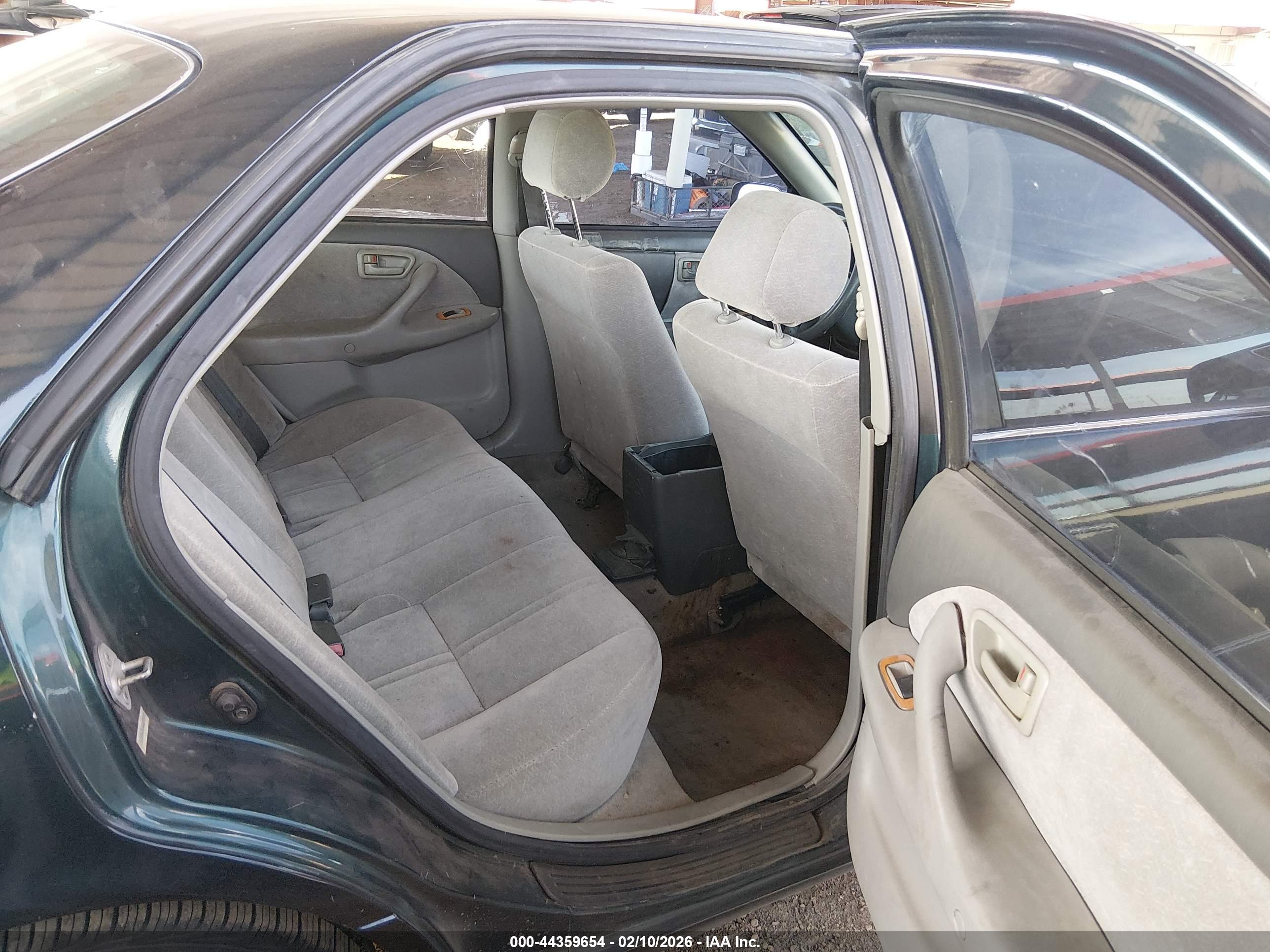 TOYOTA CAMRY image 8
