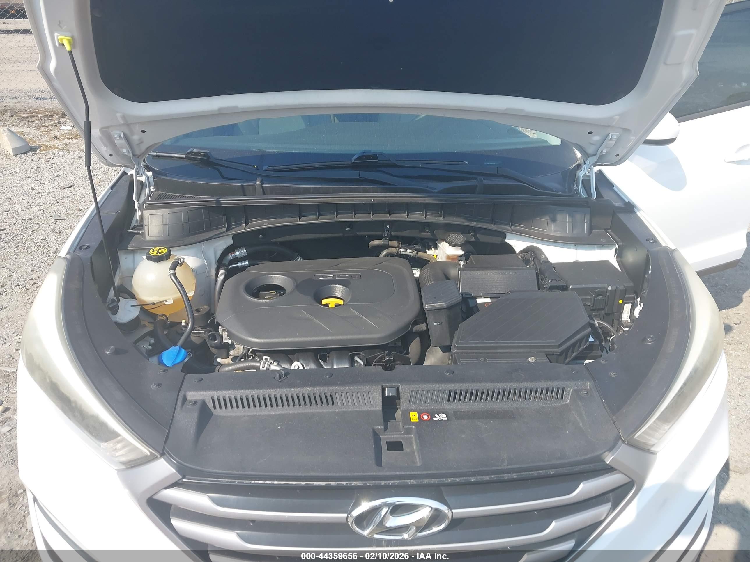HYUNDAI TUCSON image 10