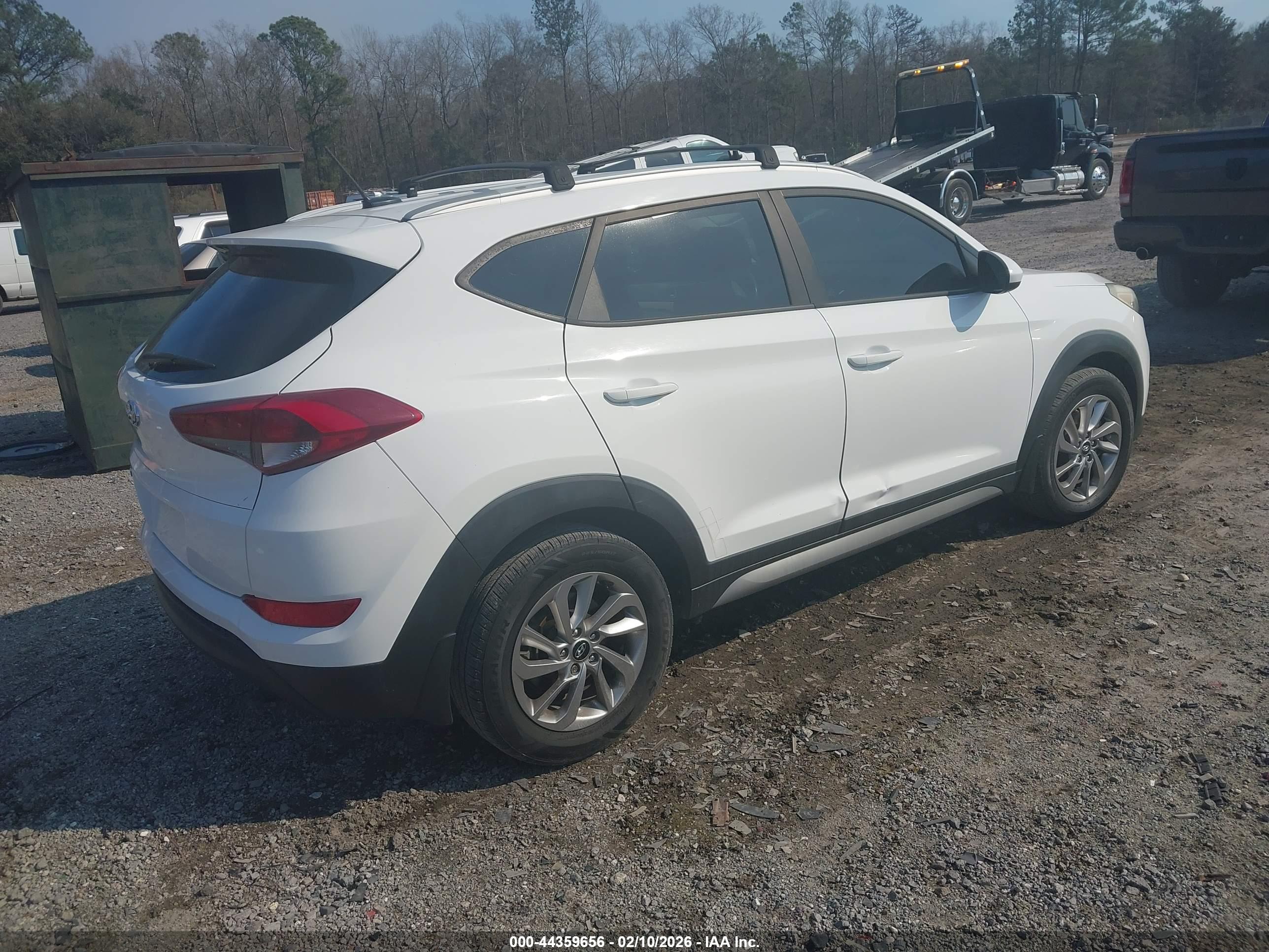 HYUNDAI TUCSON image 4