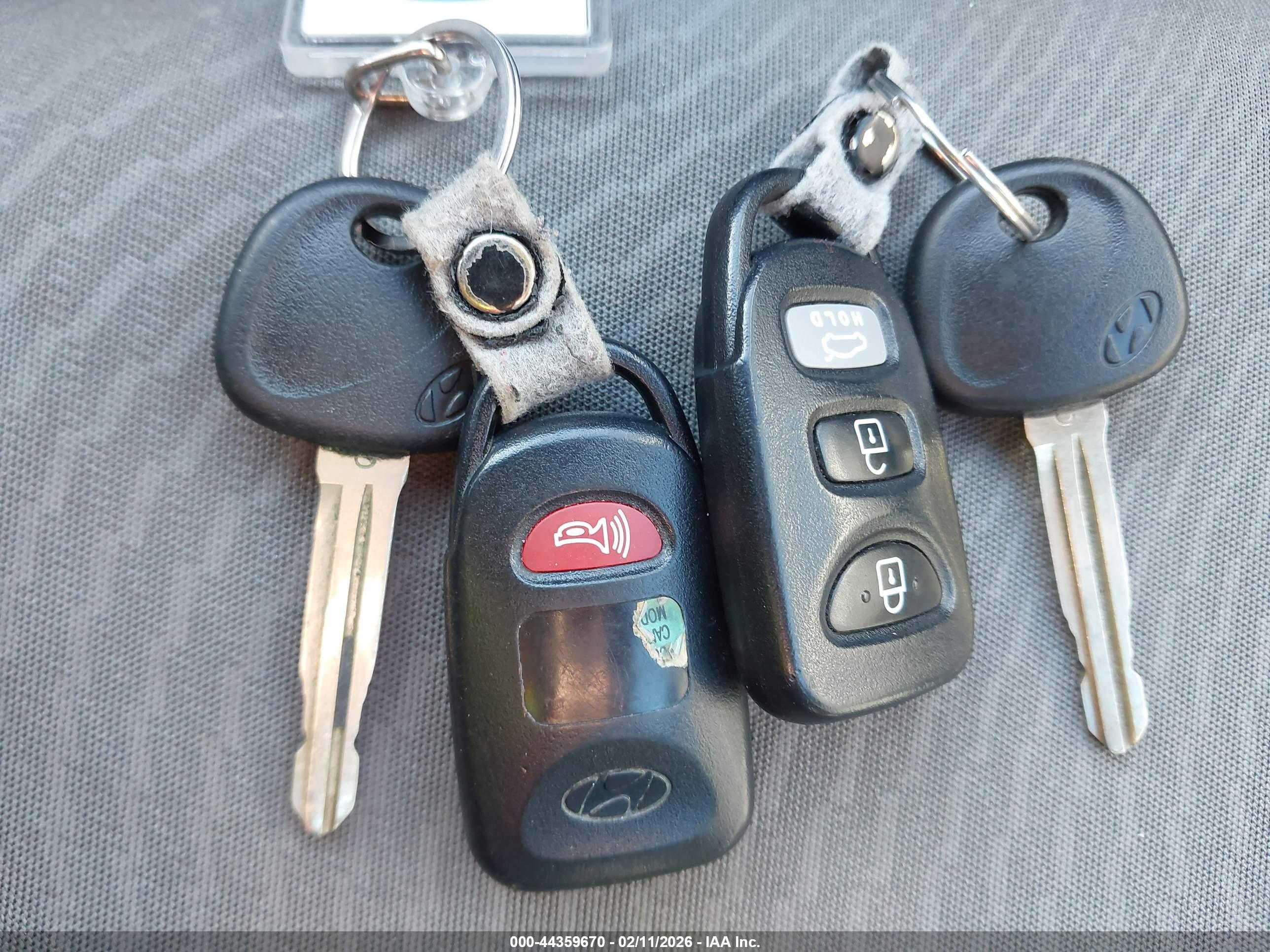 HYUNDAI ELANTRA image 11