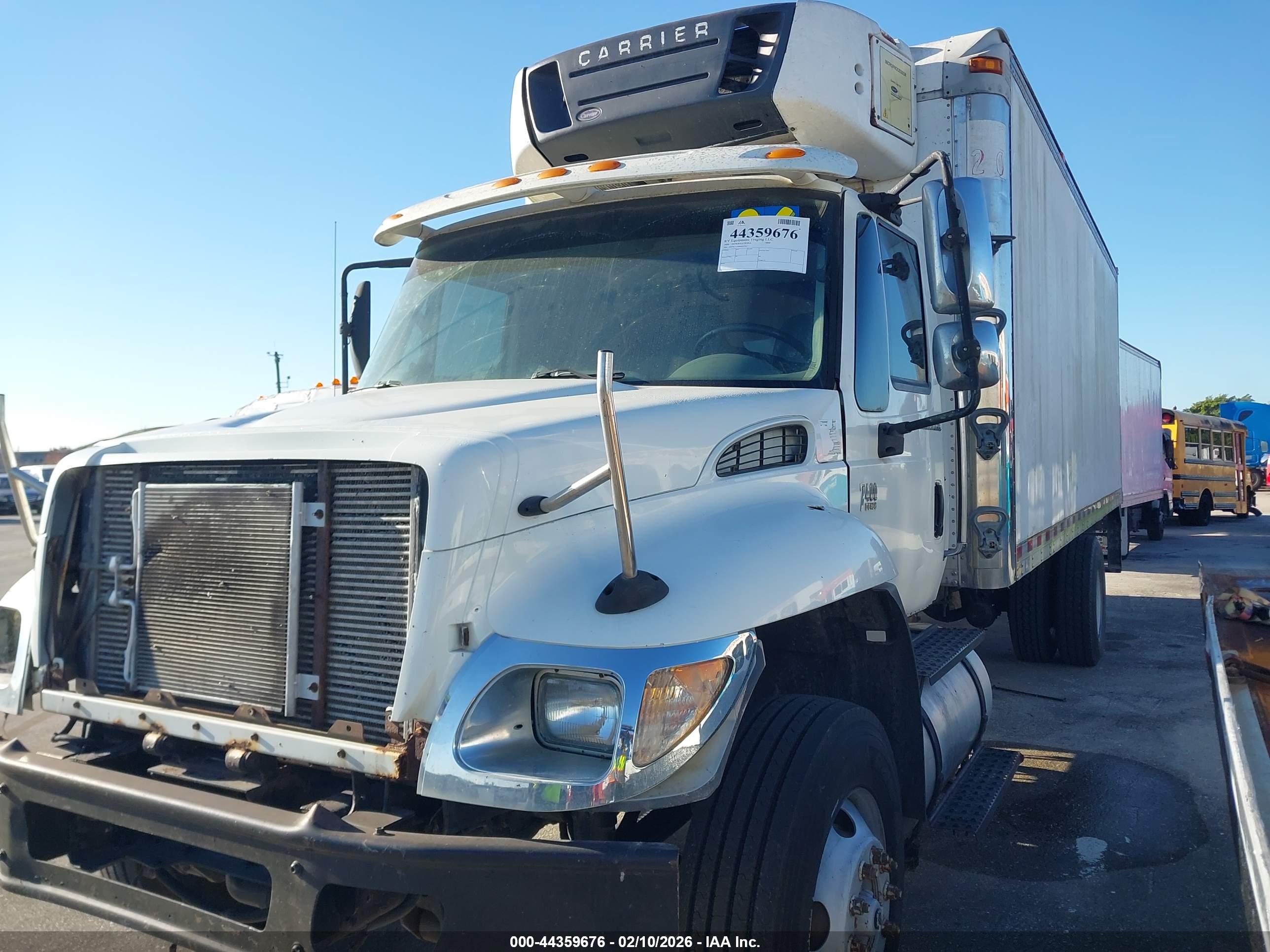 INTERNATIONAL 7000 image 2