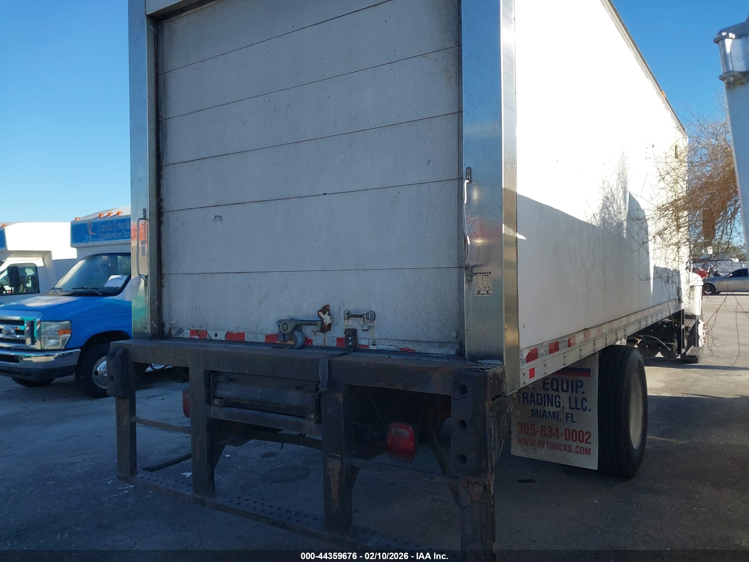 INTERNATIONAL 7000 image 4