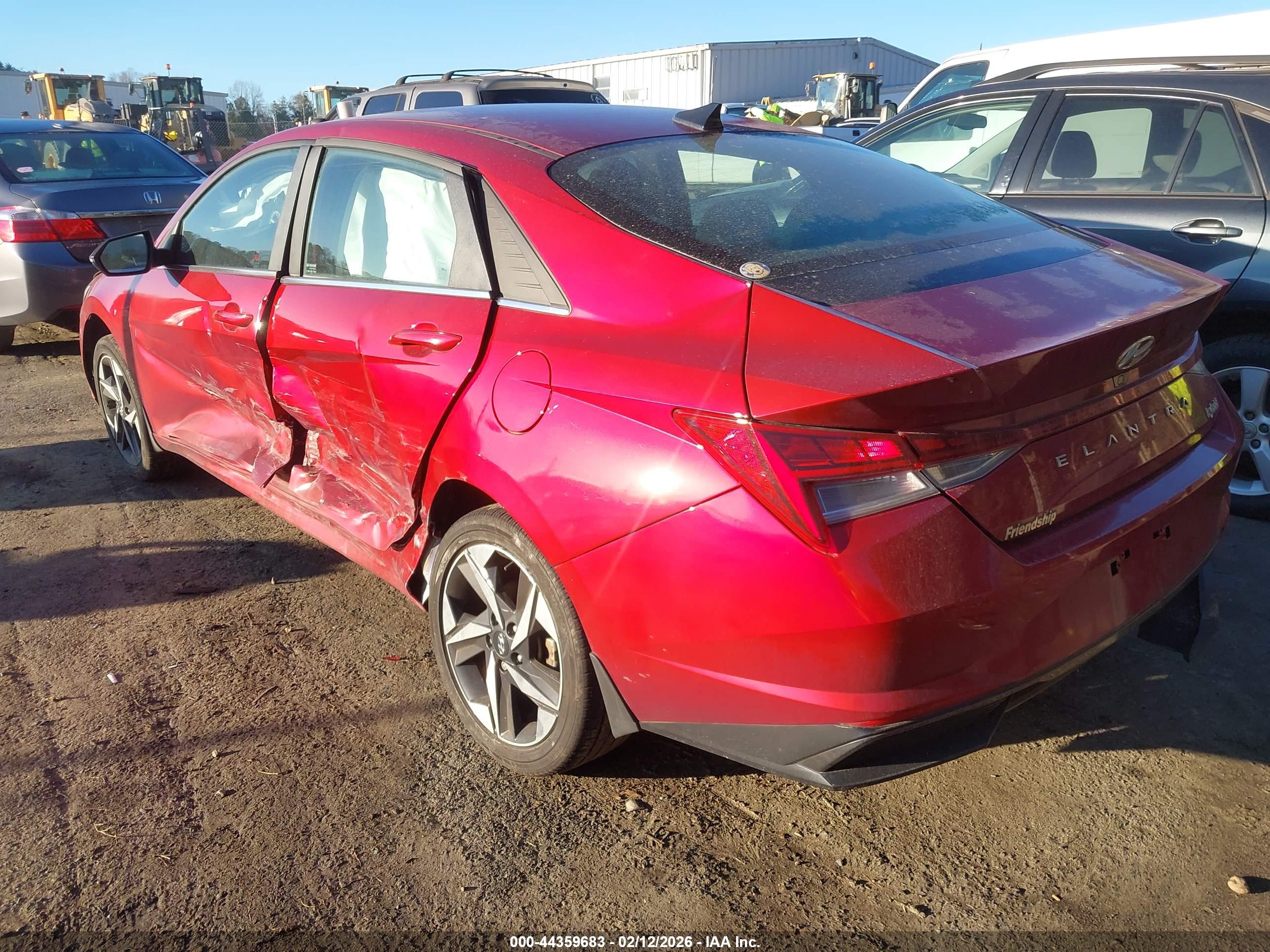 HYUNDAI ELANTRA image 3