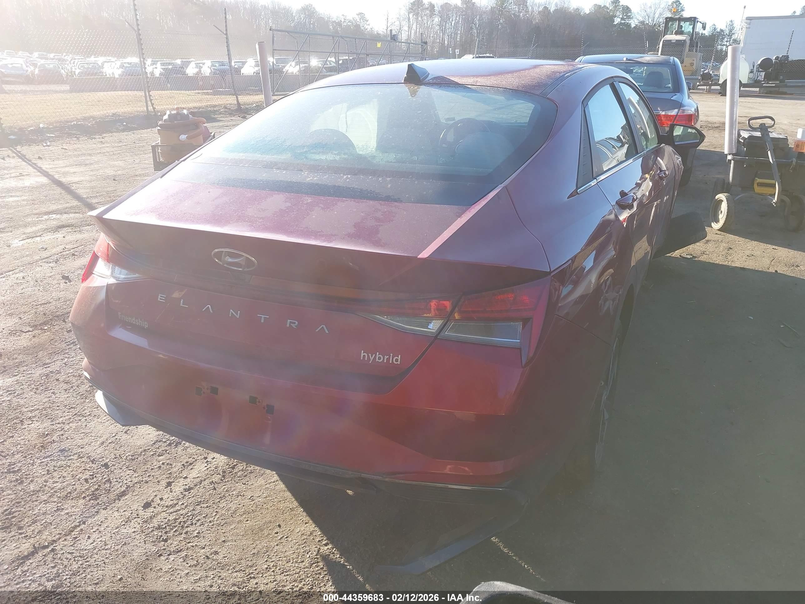 HYUNDAI ELANTRA image 4