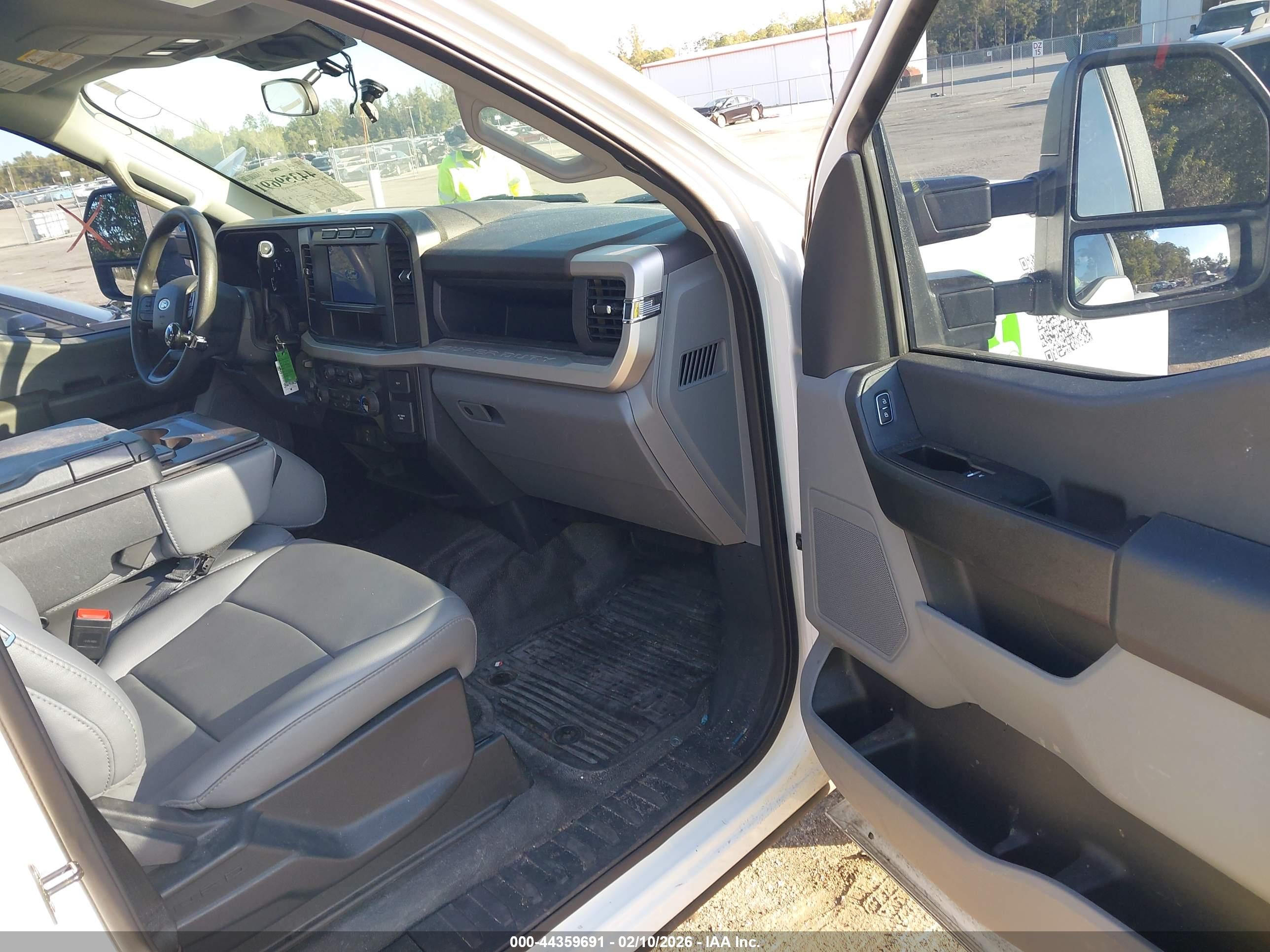 FORD F-250 image 5