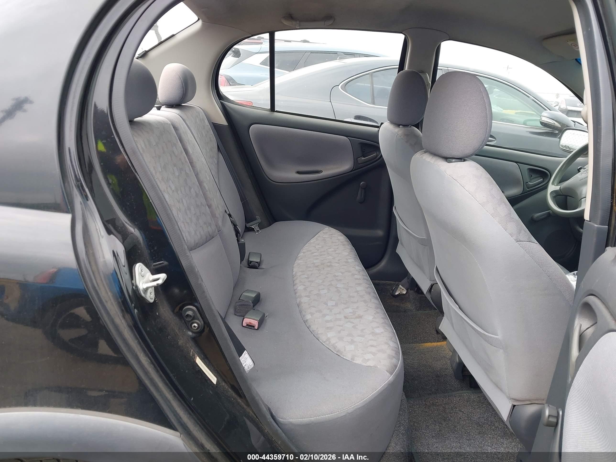 TOYOTA ECHO image 8