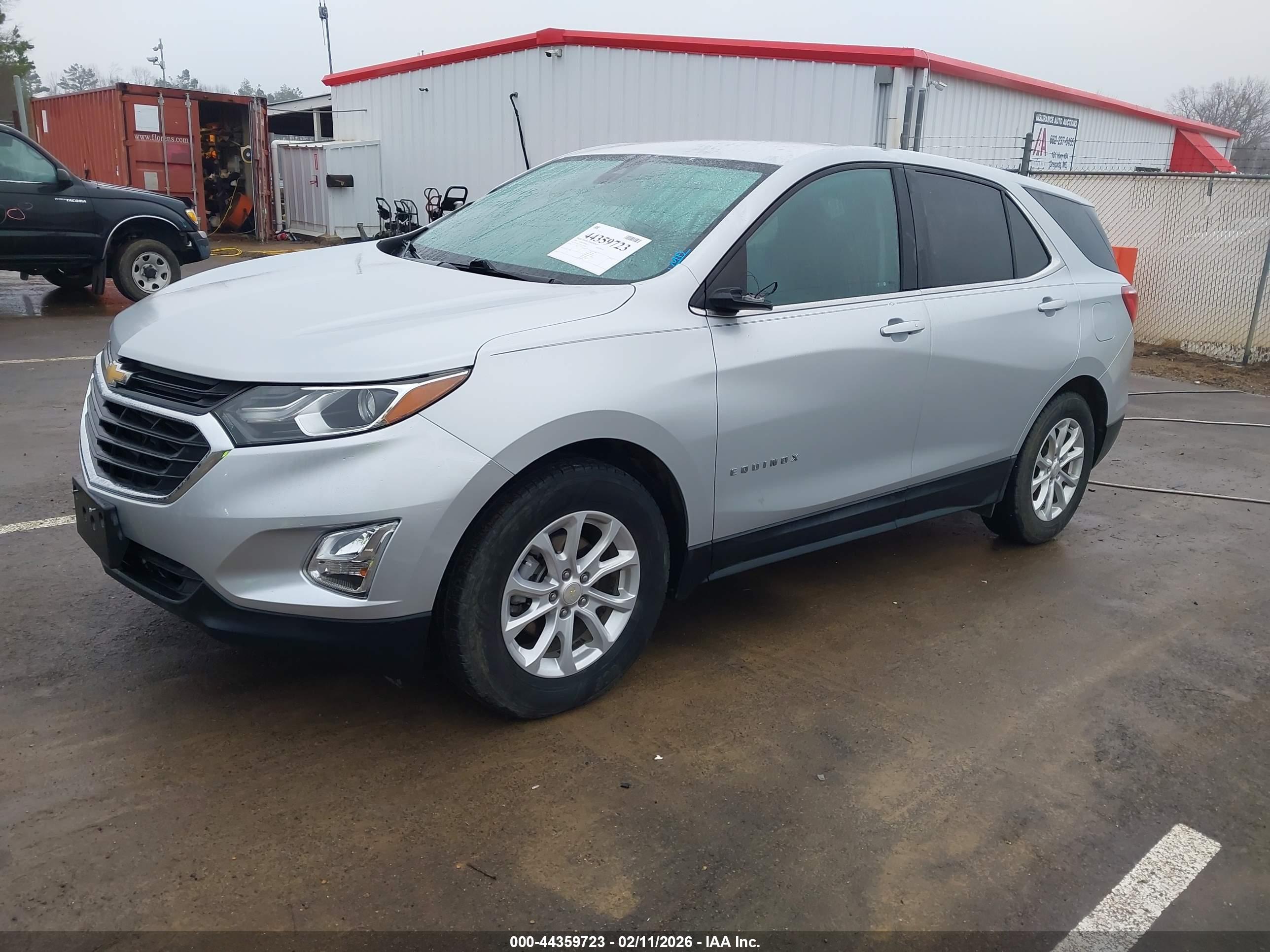 CHEVROLET EQUINOX image 2