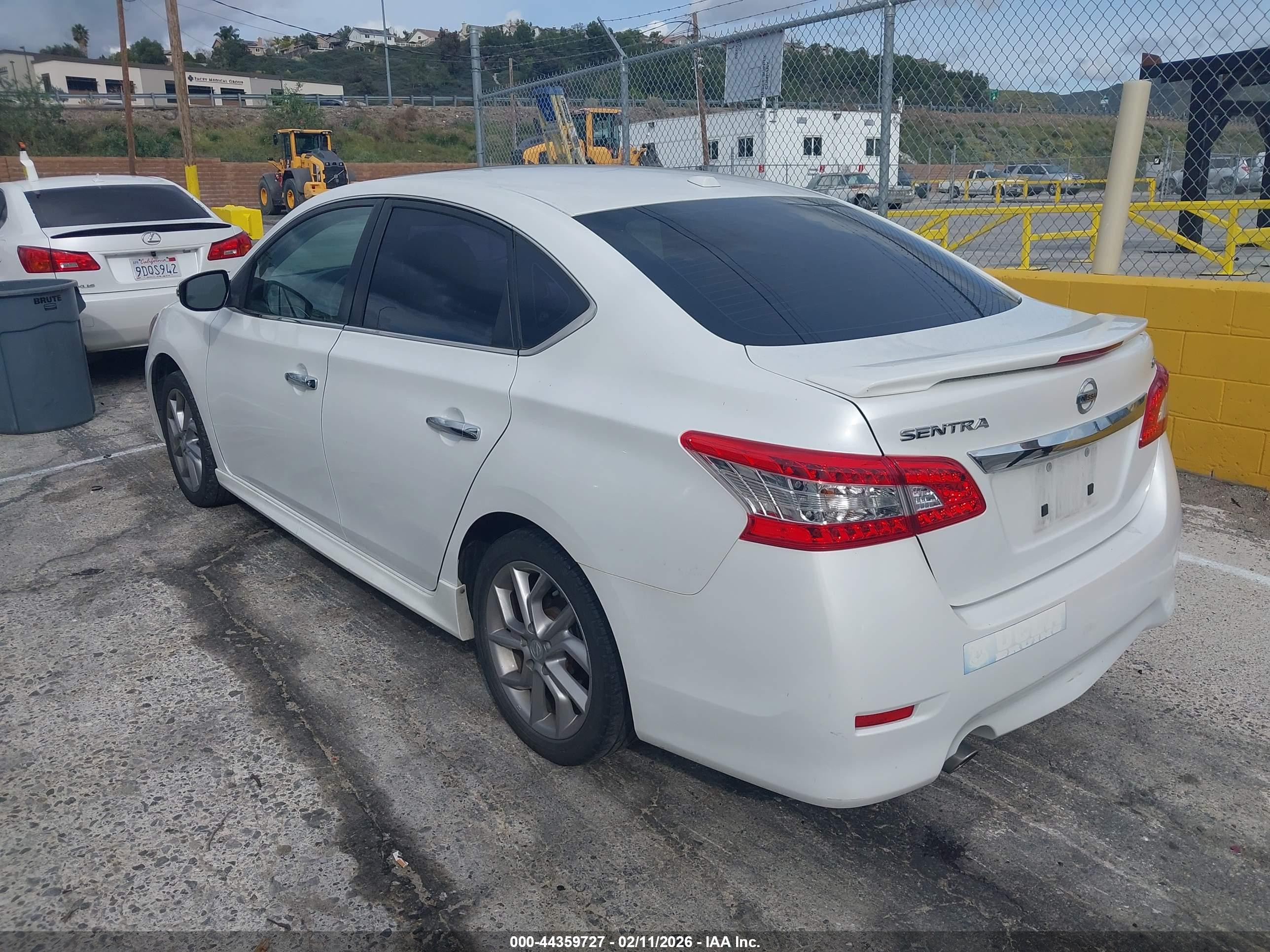 NISSAN SENTRA image 3