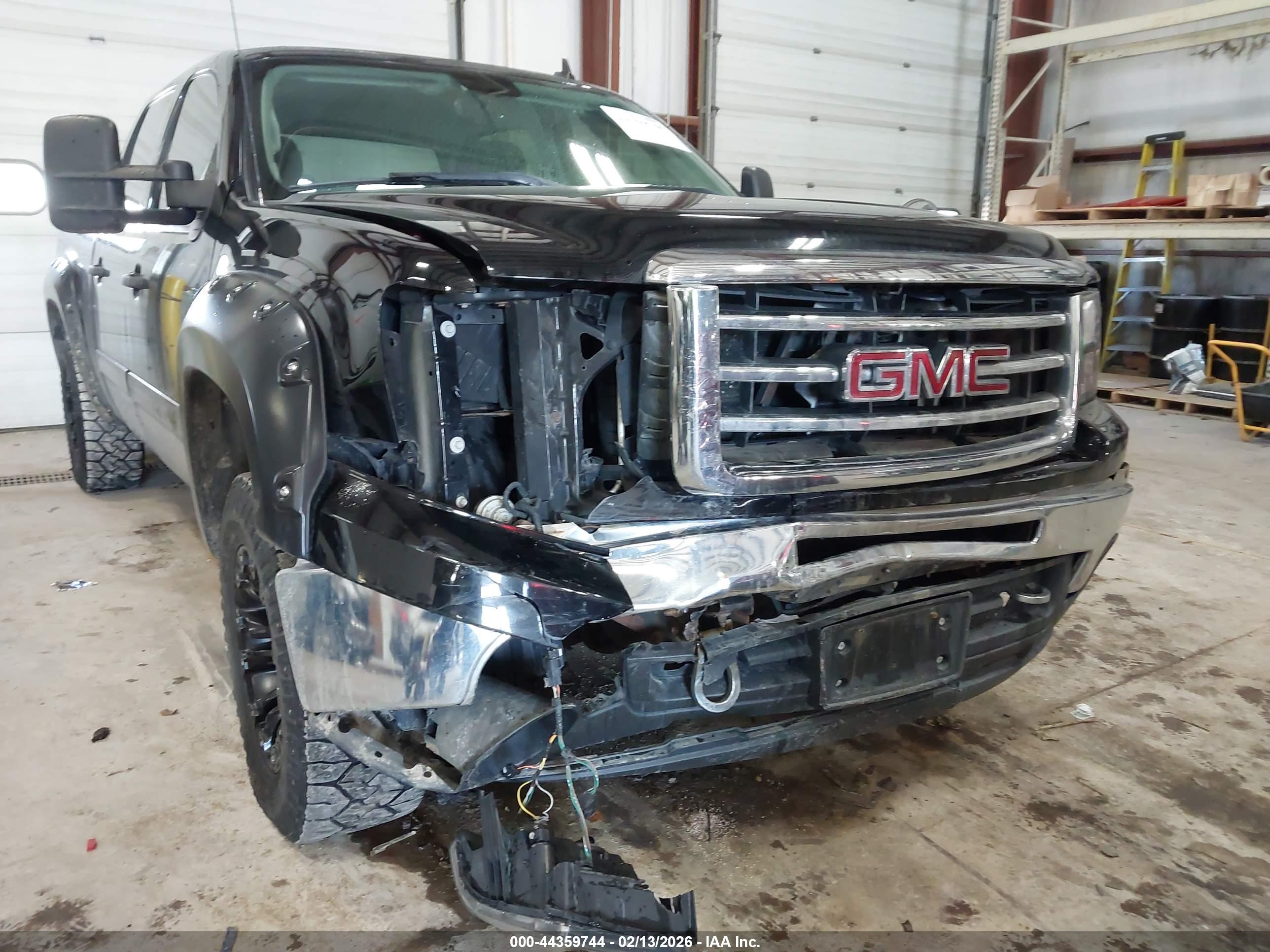 GMC SIERRA image 6