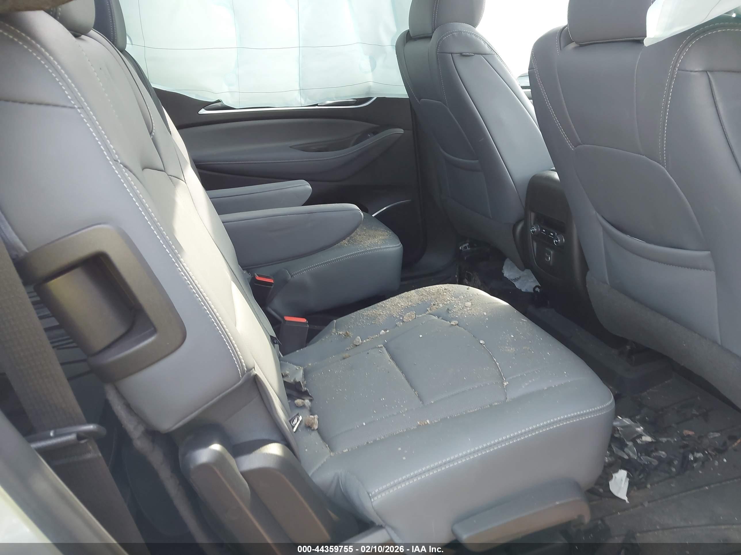 BUICK ENCLAVE image 8
