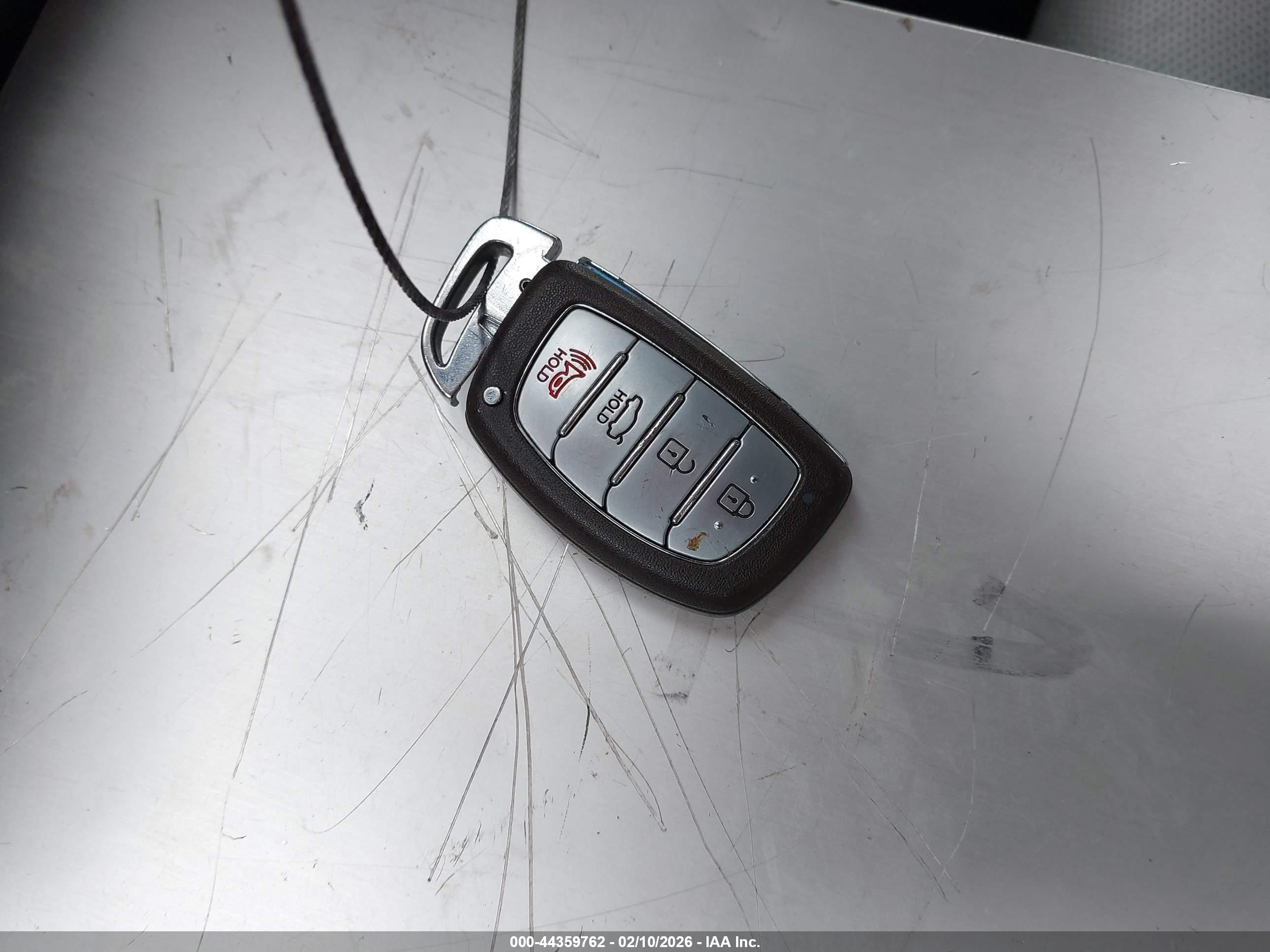HYUNDAI ELANTRA image 11