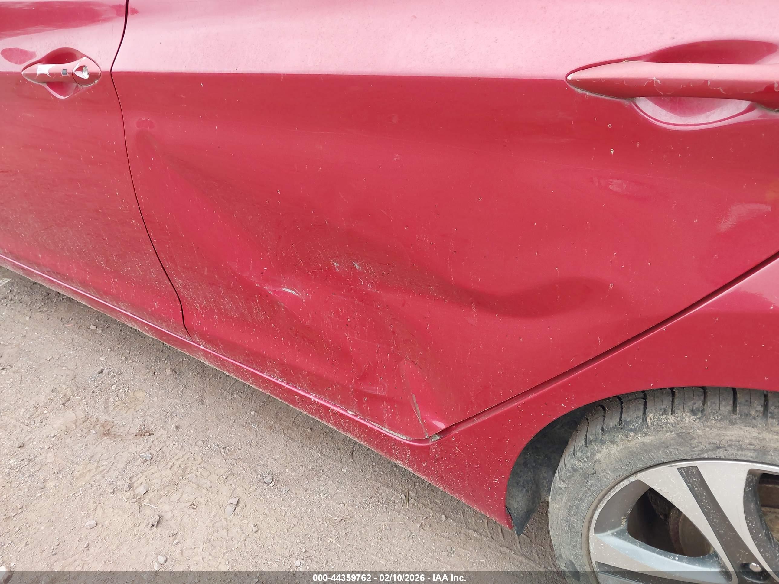 HYUNDAI ELANTRA image 6
